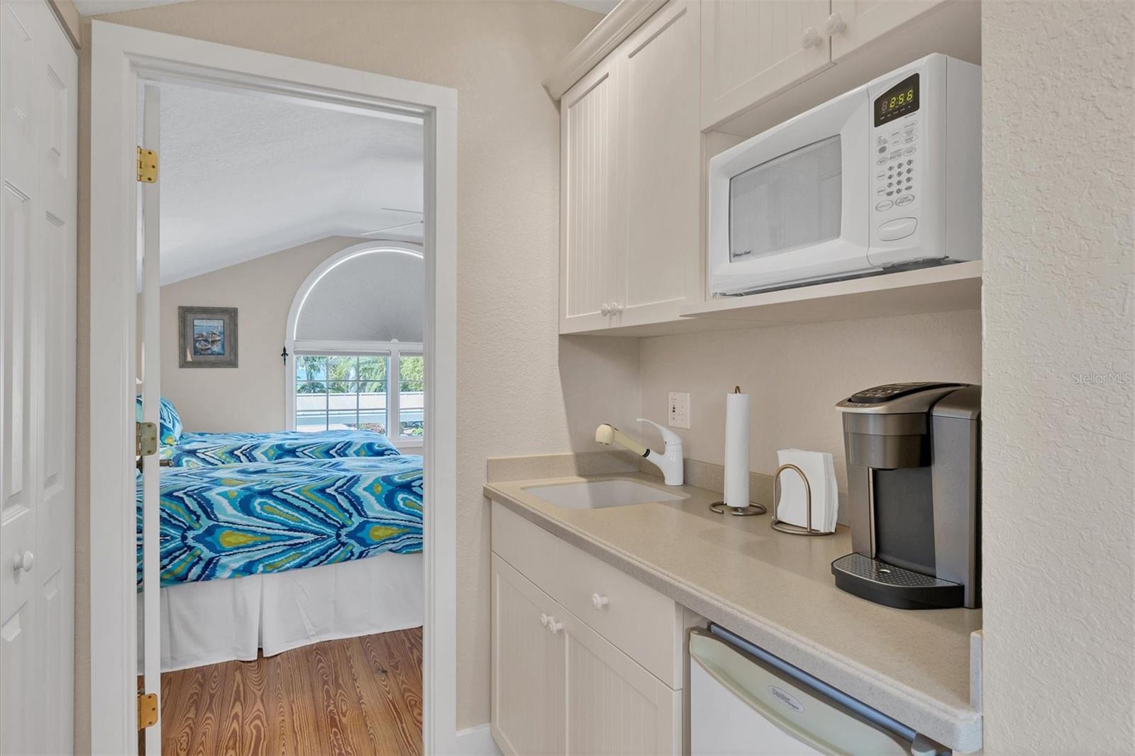BAY ISLAND - Residential