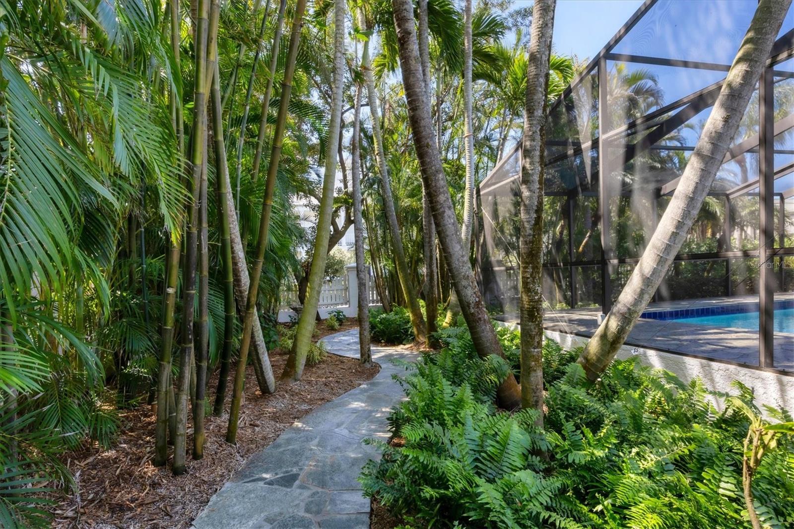 BAY ISLAND - Residential