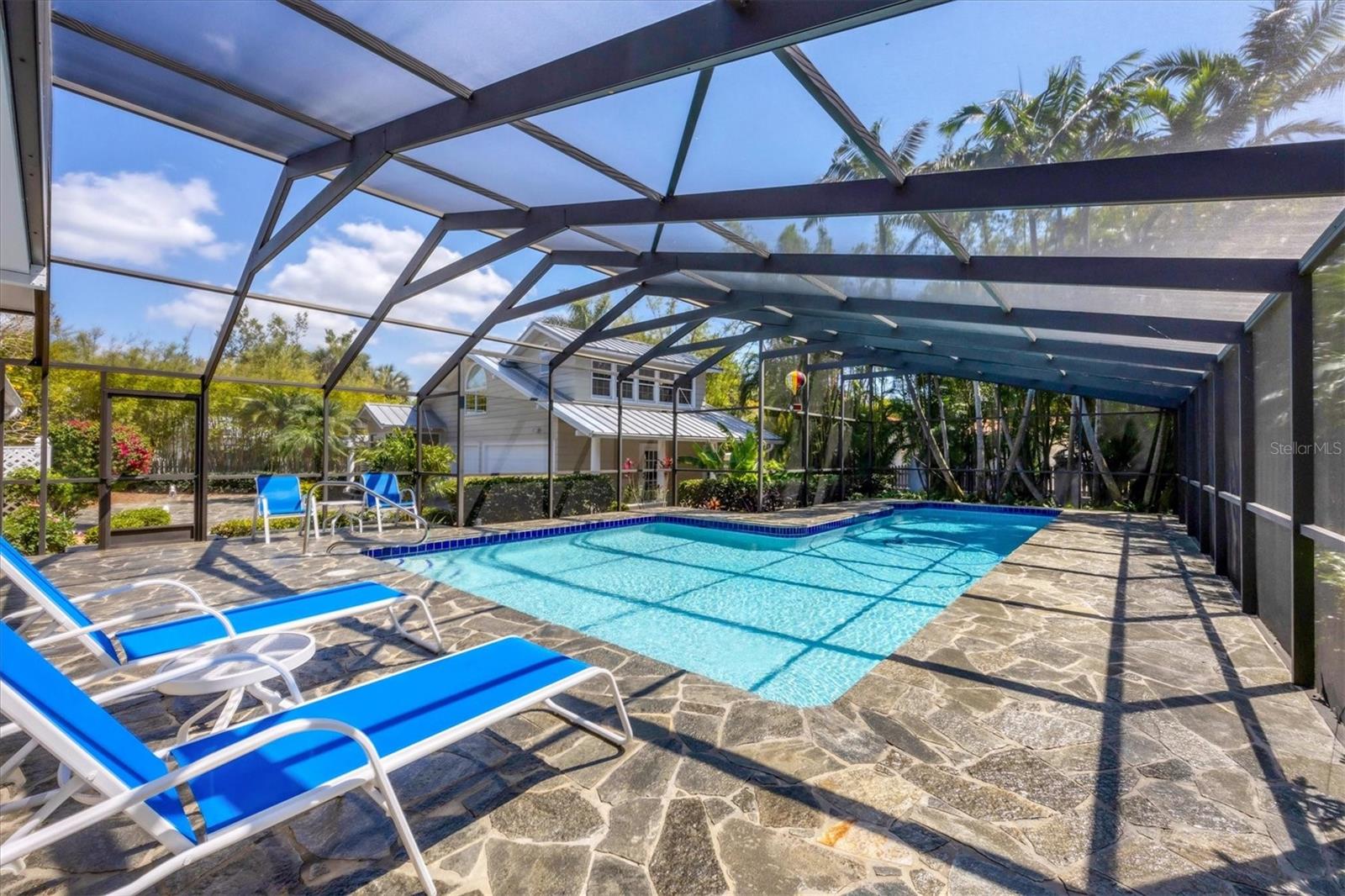 BAY ISLAND - Residential