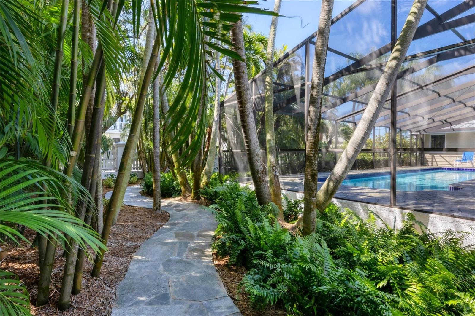 BAY ISLAND - Residential