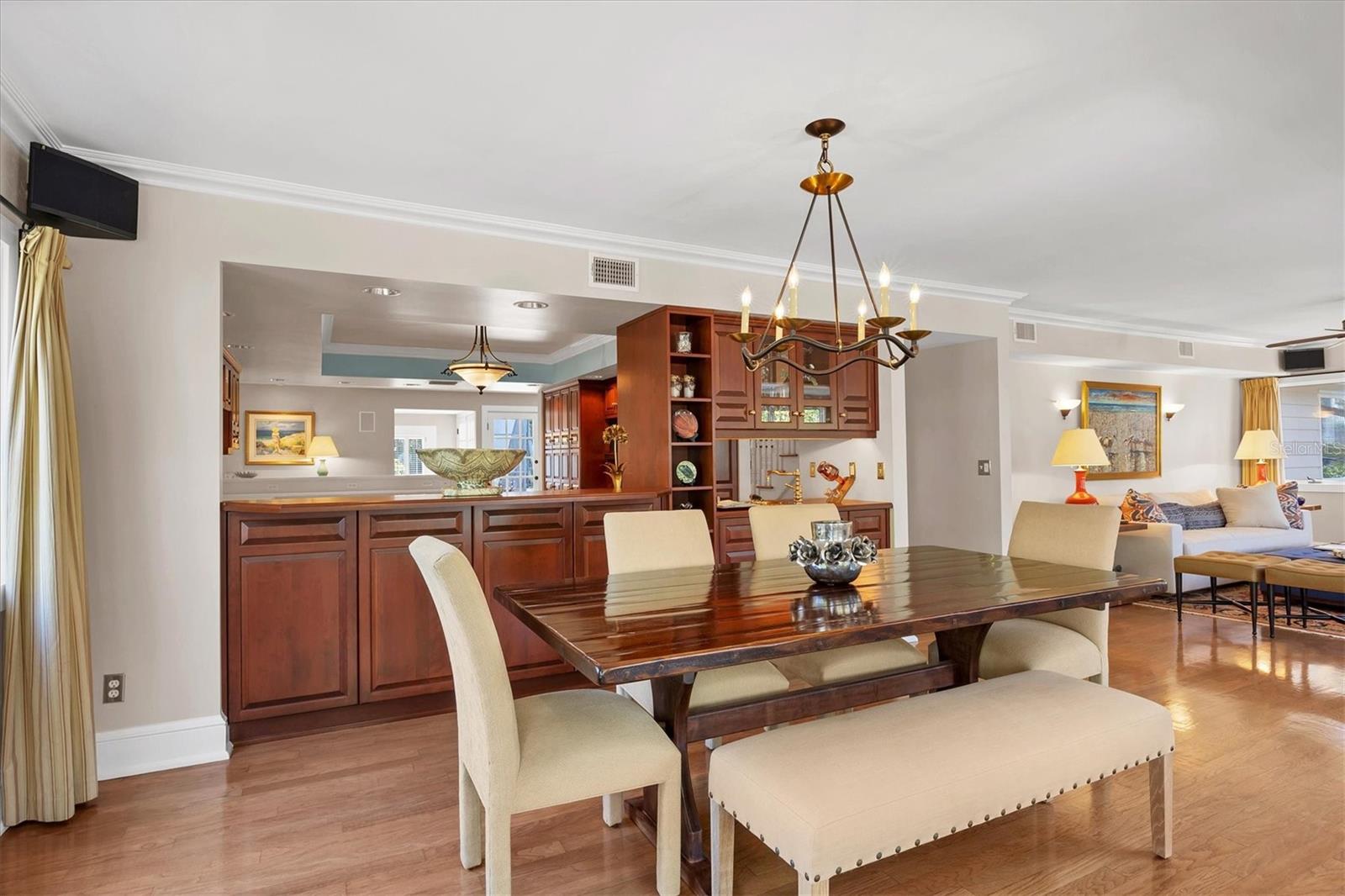 BAY ISLAND - Residential