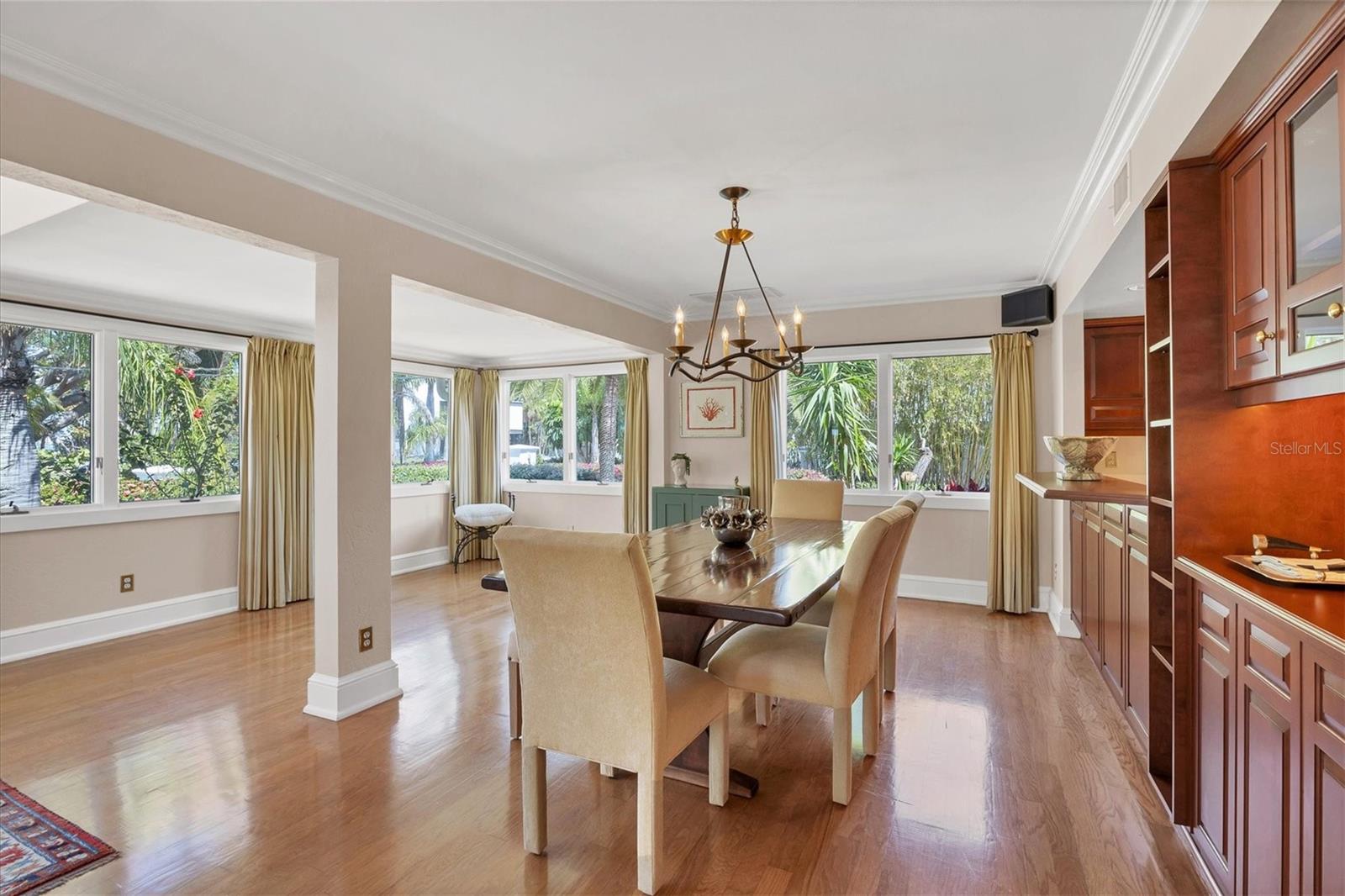 BAY ISLAND - Residential