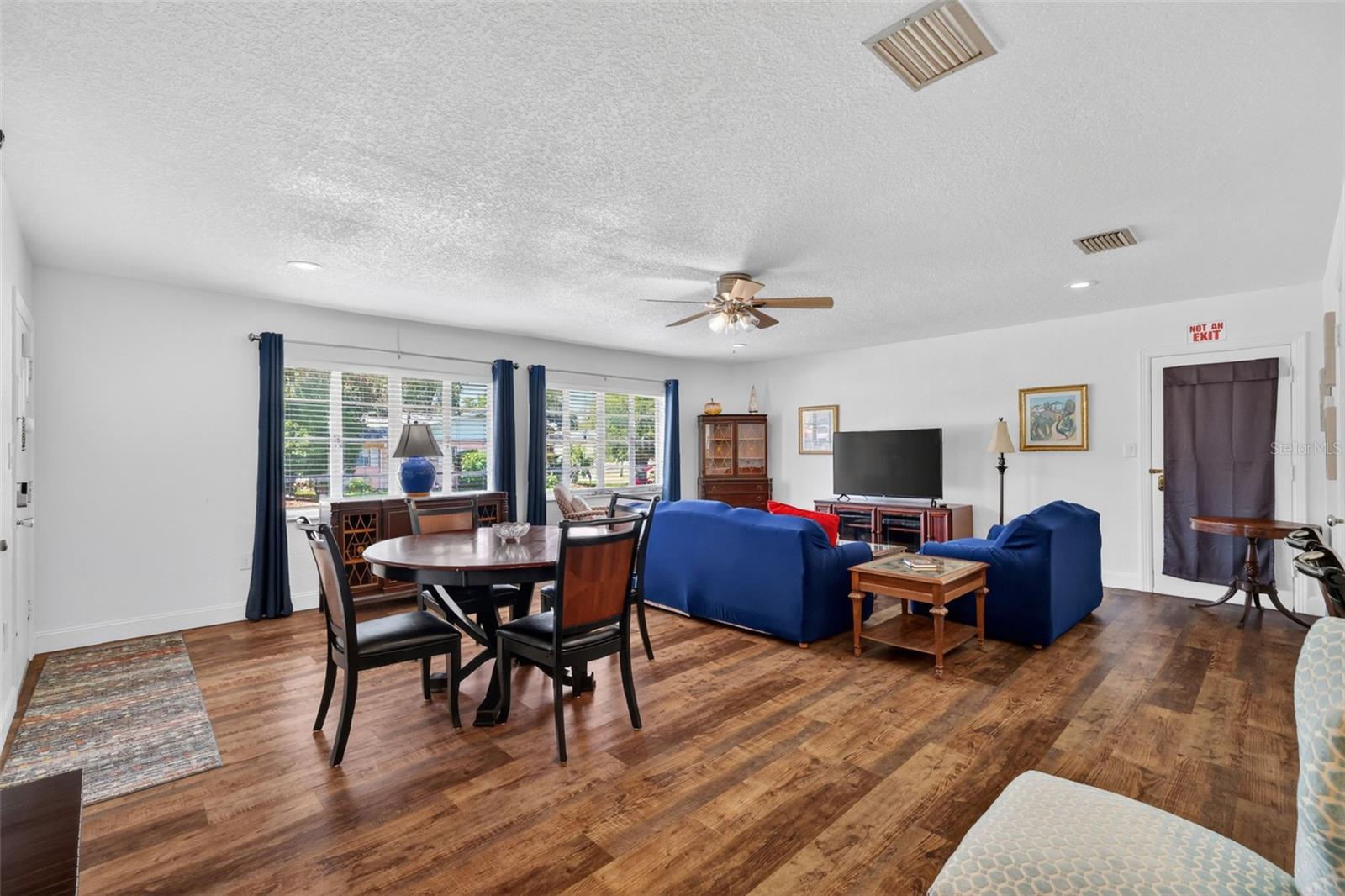MOUNT DORA - Residential Income
