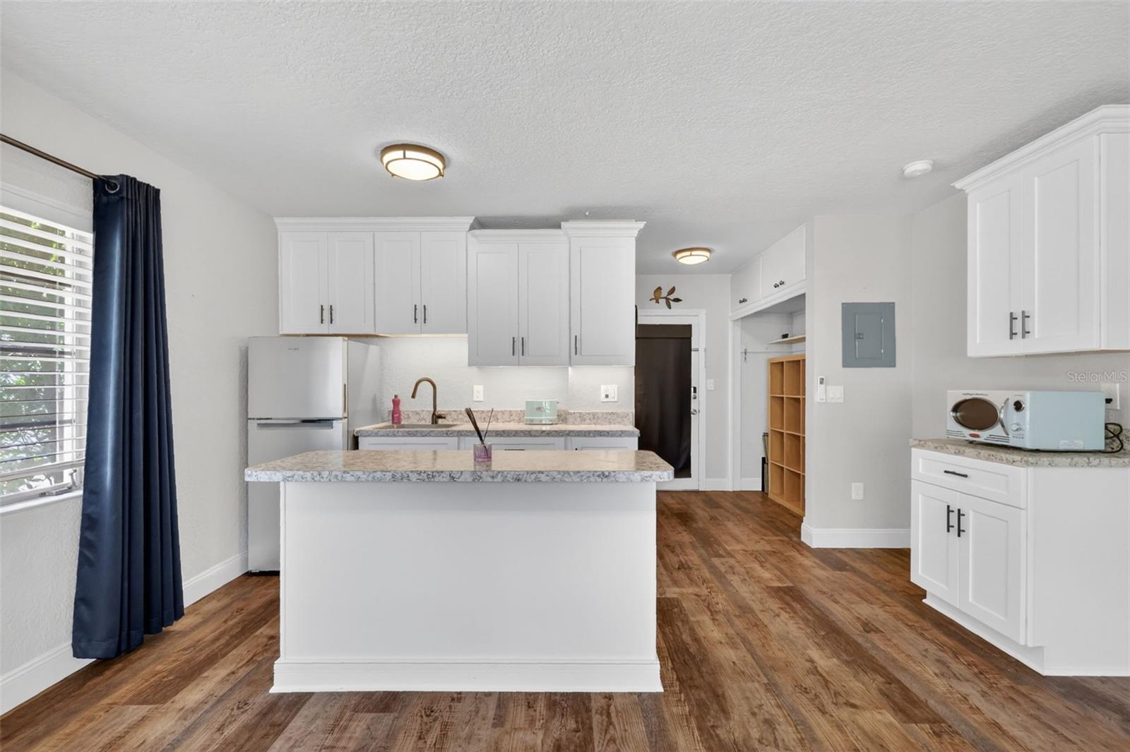 MOUNT DORA - Residential Income