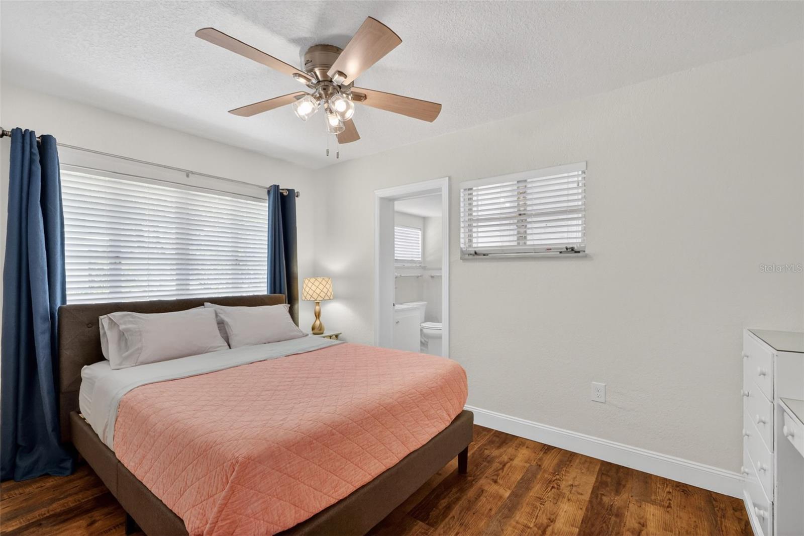 MOUNT DORA - Residential Income