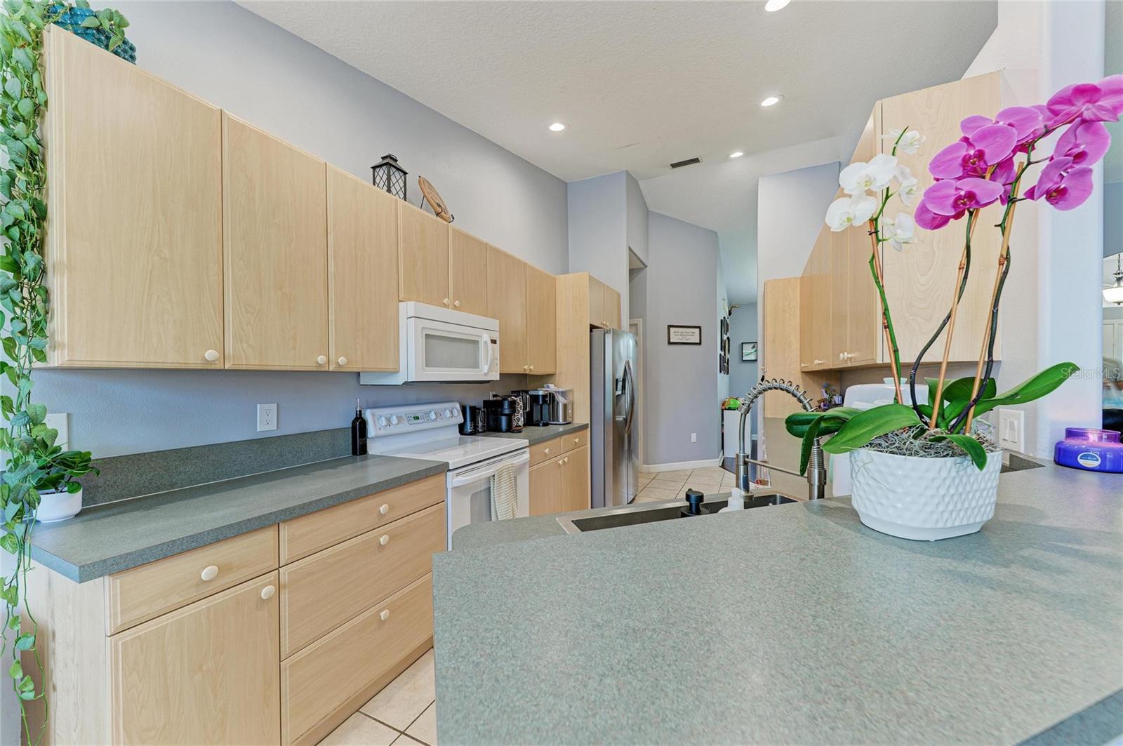 ANCIENT OAKS UNIT ONE - Residential