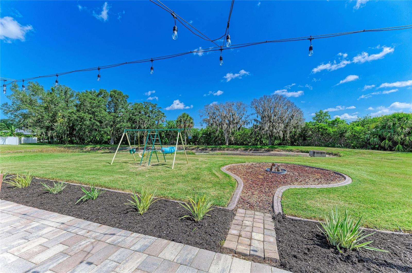ANCIENT OAKS UNIT ONE - Residential