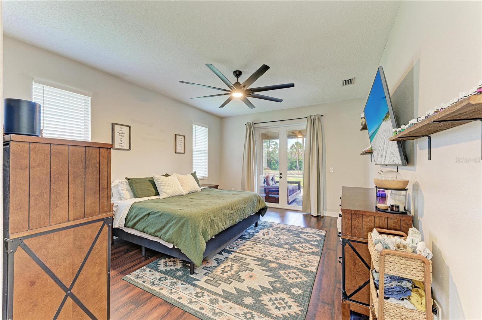ANCIENT OAKS UNIT ONE - Residential