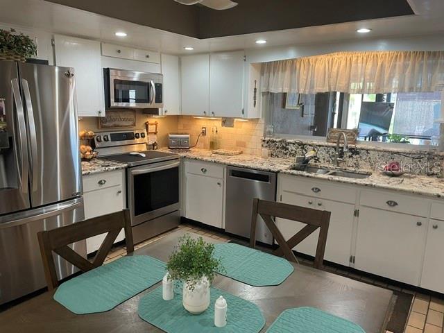 SPRING LAKE HILLS SEC 4 - Residential