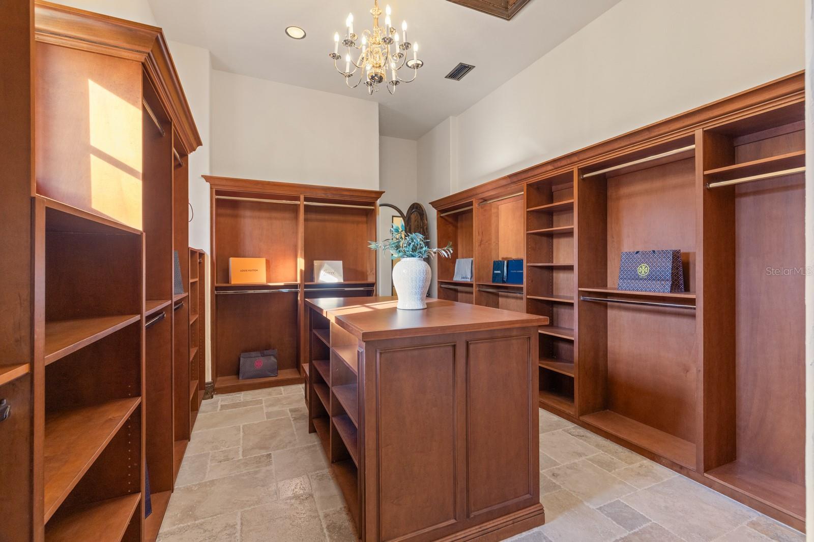 KEENES POINTE 46/104 - Residential