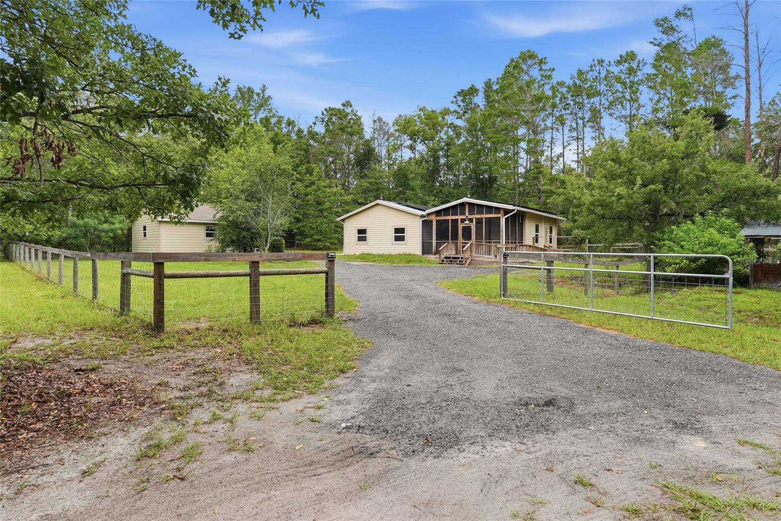 SPRING RIDGE - Residential