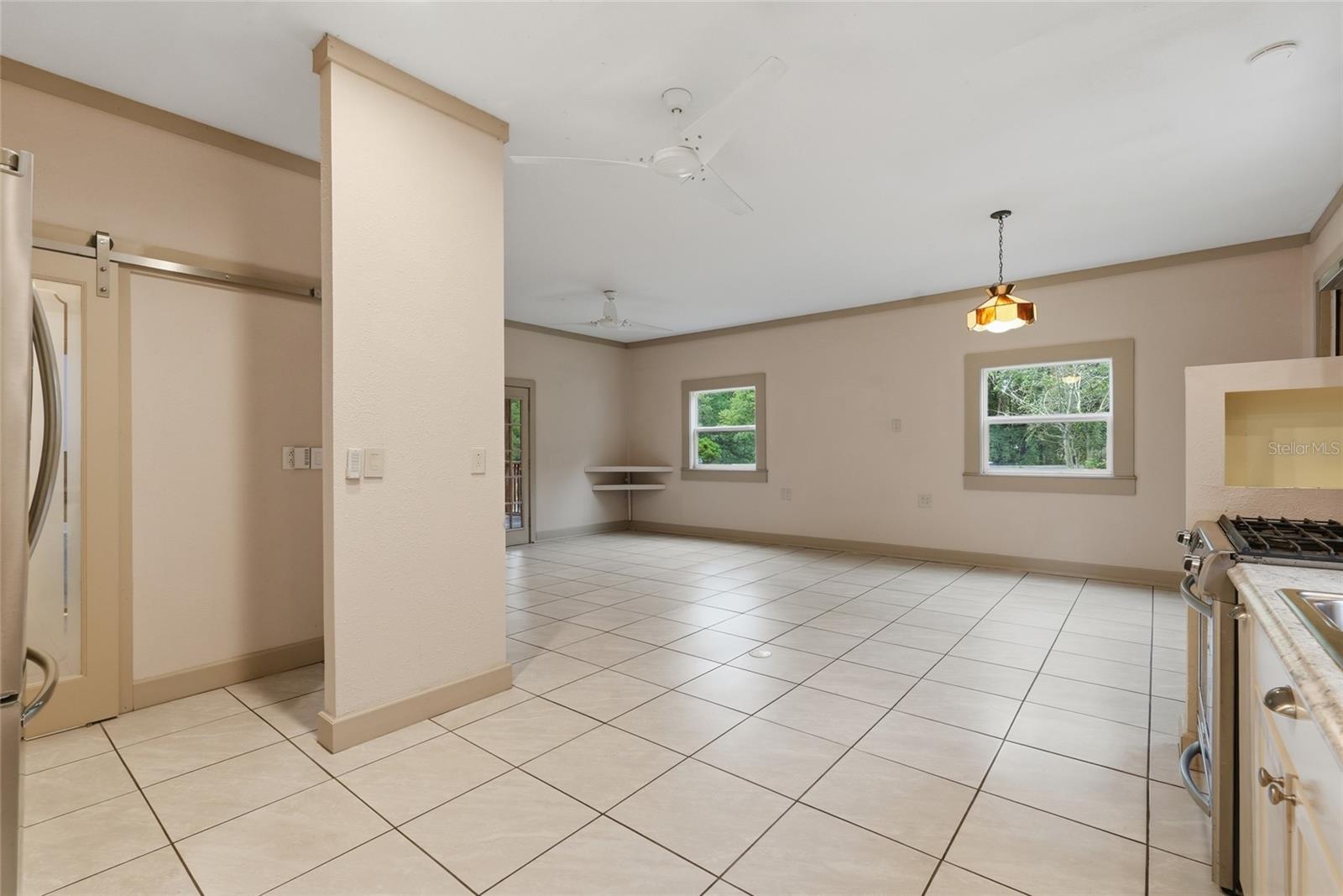 SPRING RIDGE - Residential