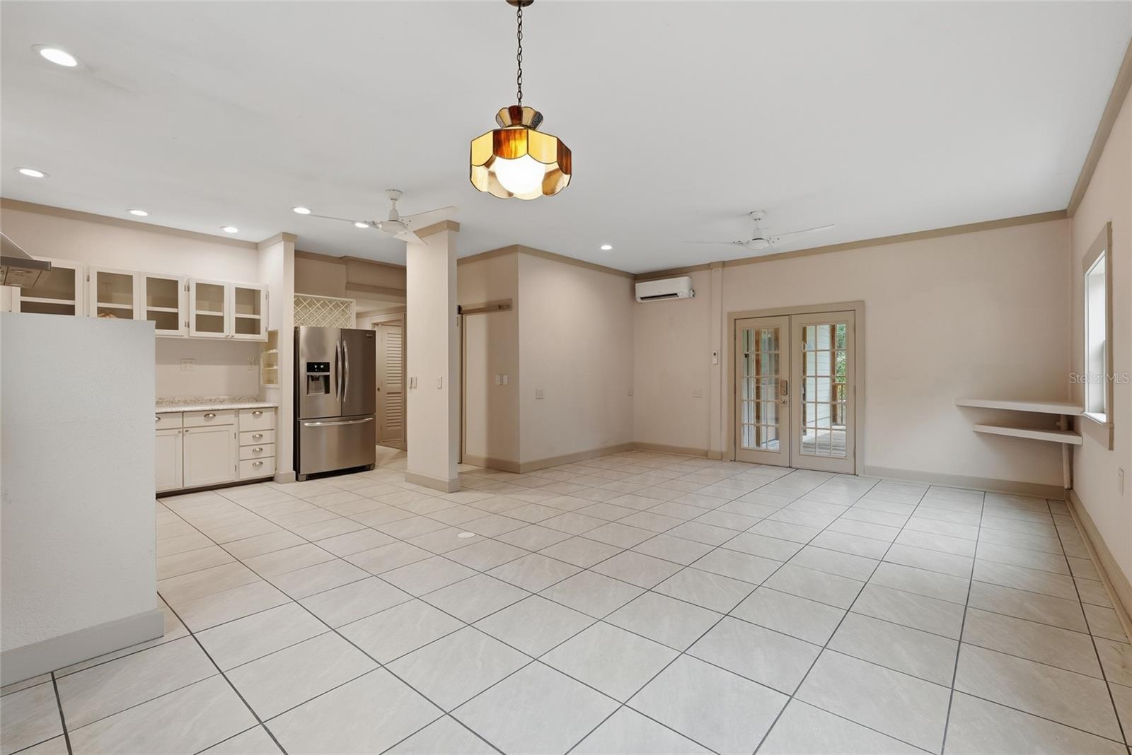 SPRING RIDGE - Residential