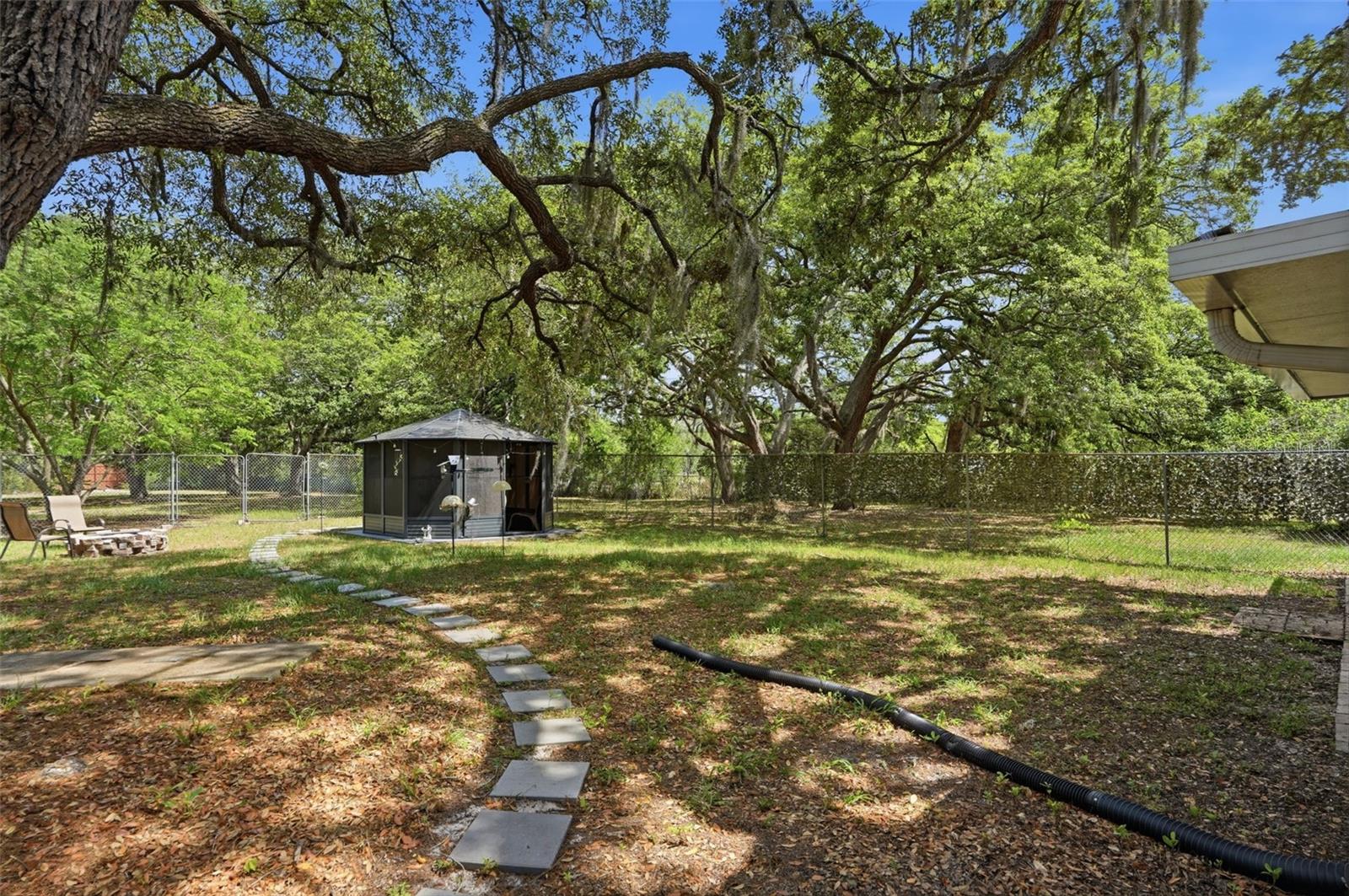 JEAN VAN FARMS - Residential Income