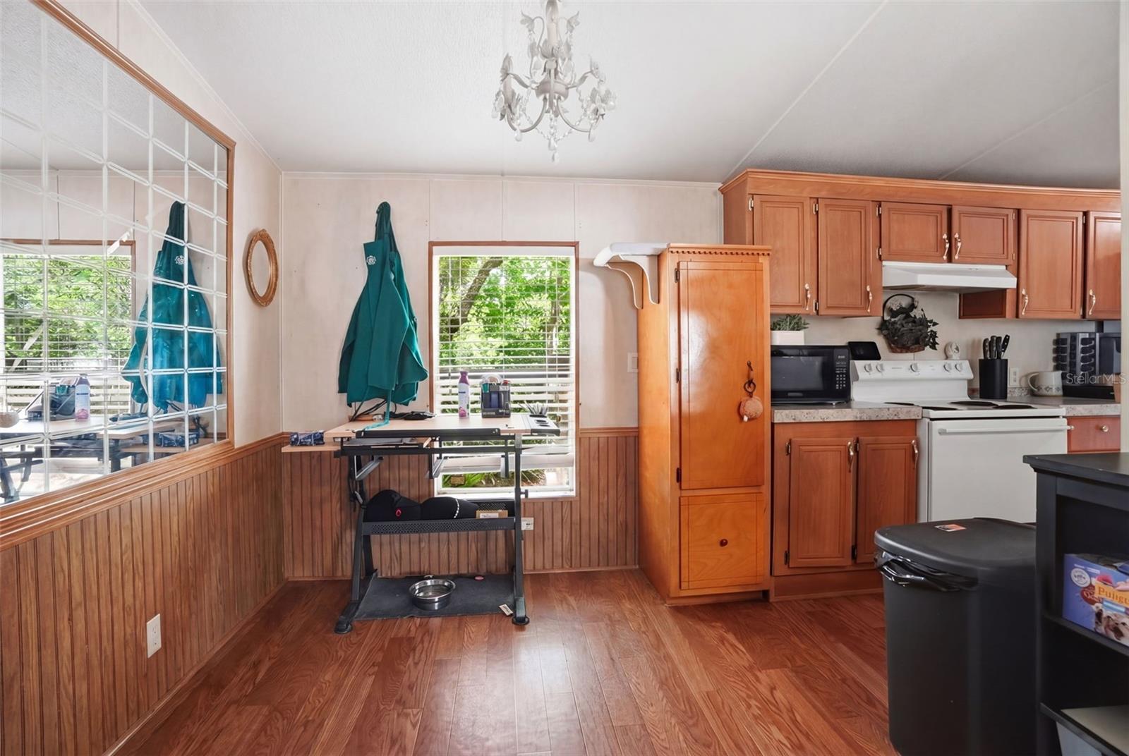 JEAN VAN FARMS - Residential Income