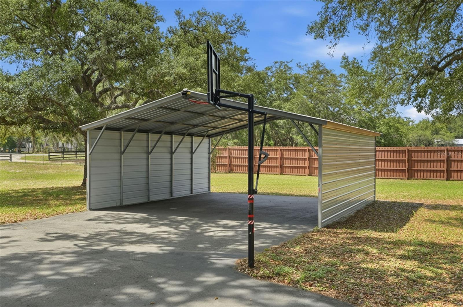JEAN VAN FARMS - Residential Income