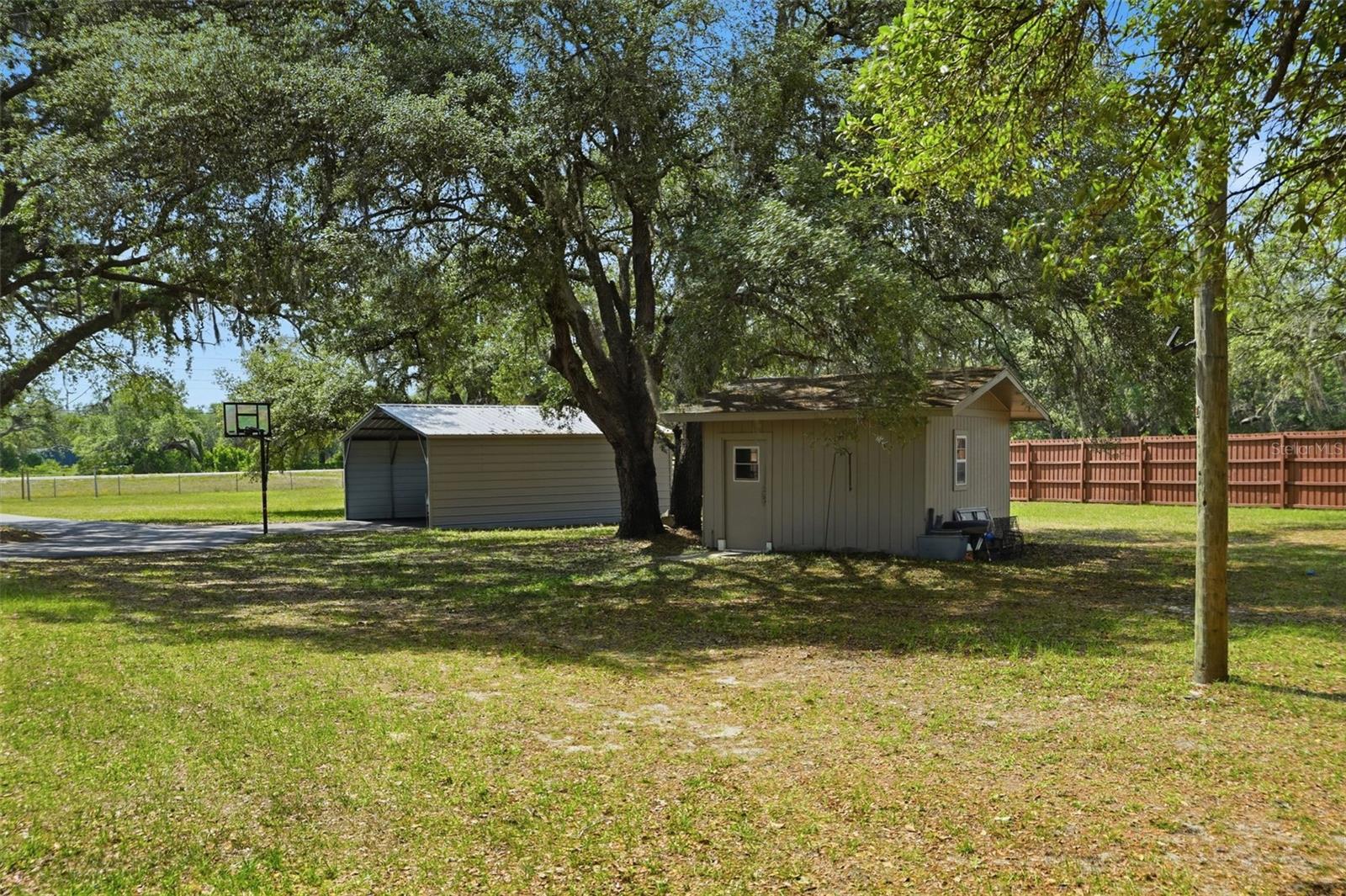 JEAN VAN FARMS - Residential Income