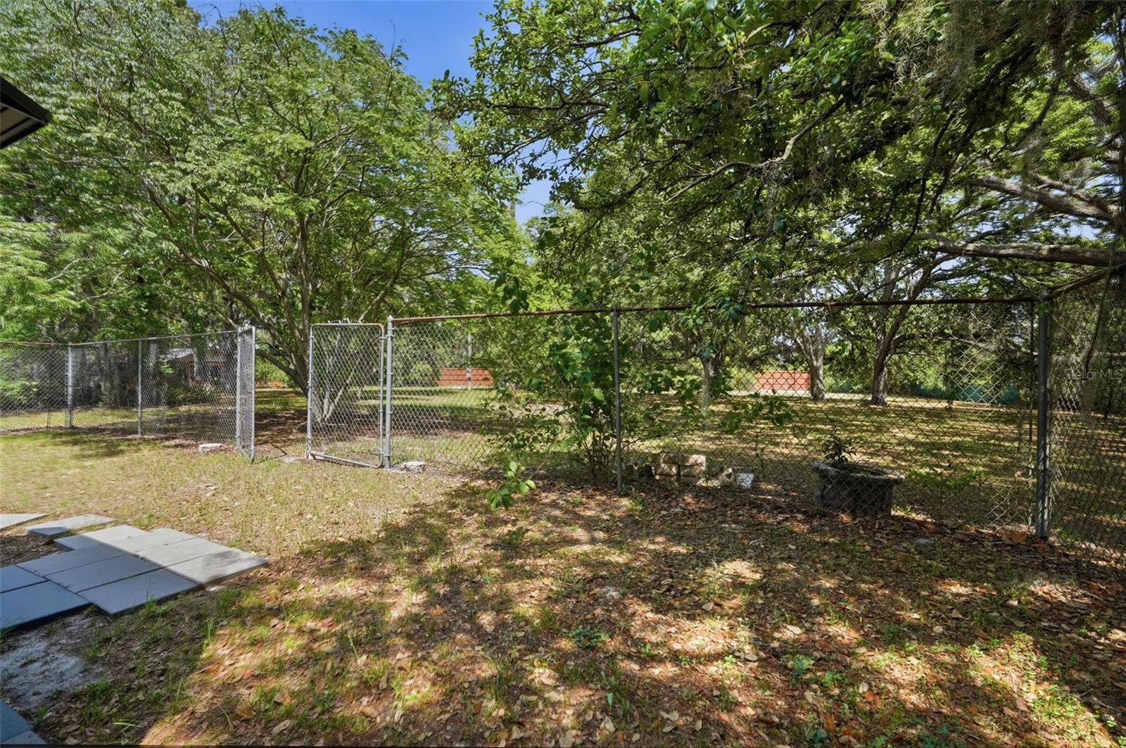JEAN VAN FARMS - Residential Income