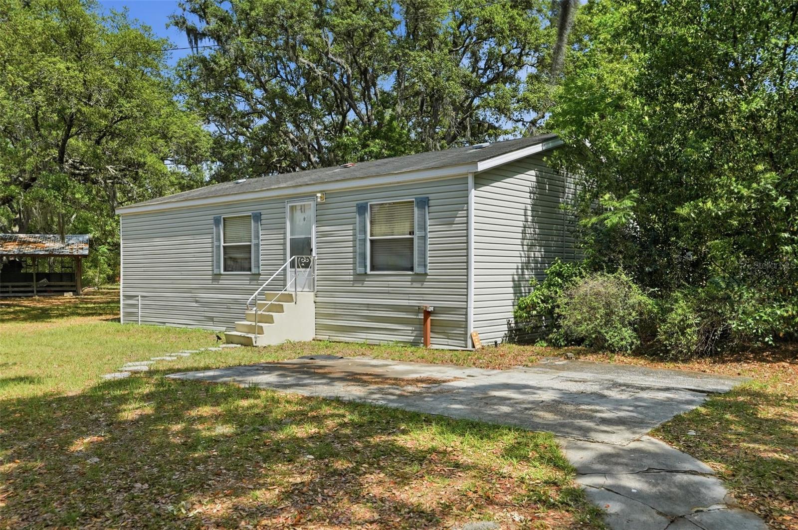 JEAN VAN FARMS - Residential Income