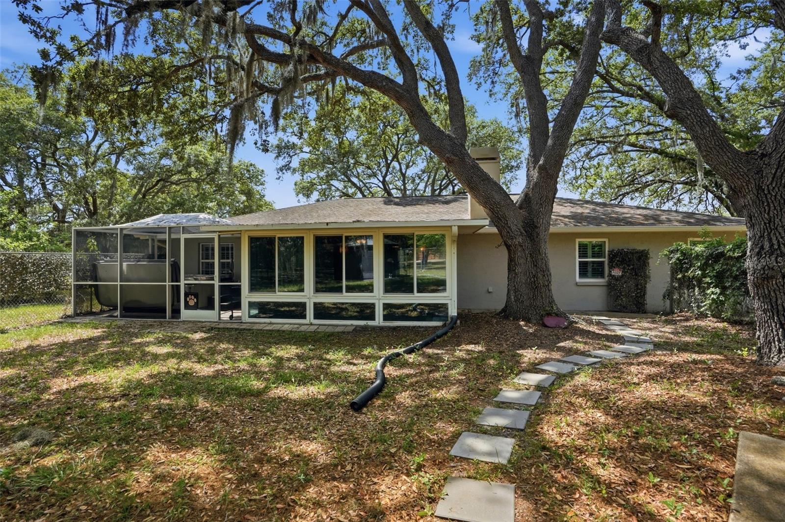 JEAN VAN FARMS - Residential Income