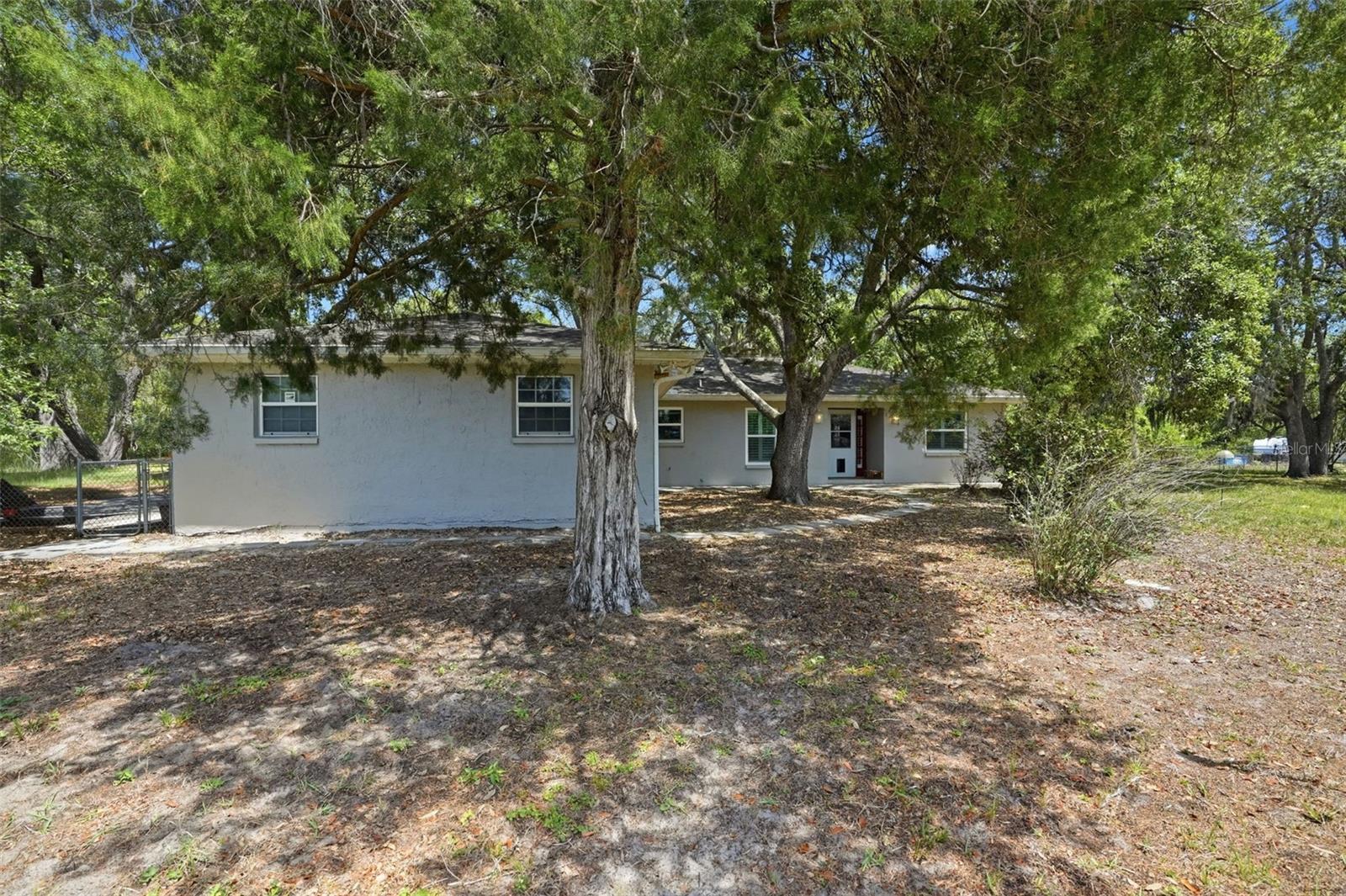 JEAN VAN FARMS - Residential Income