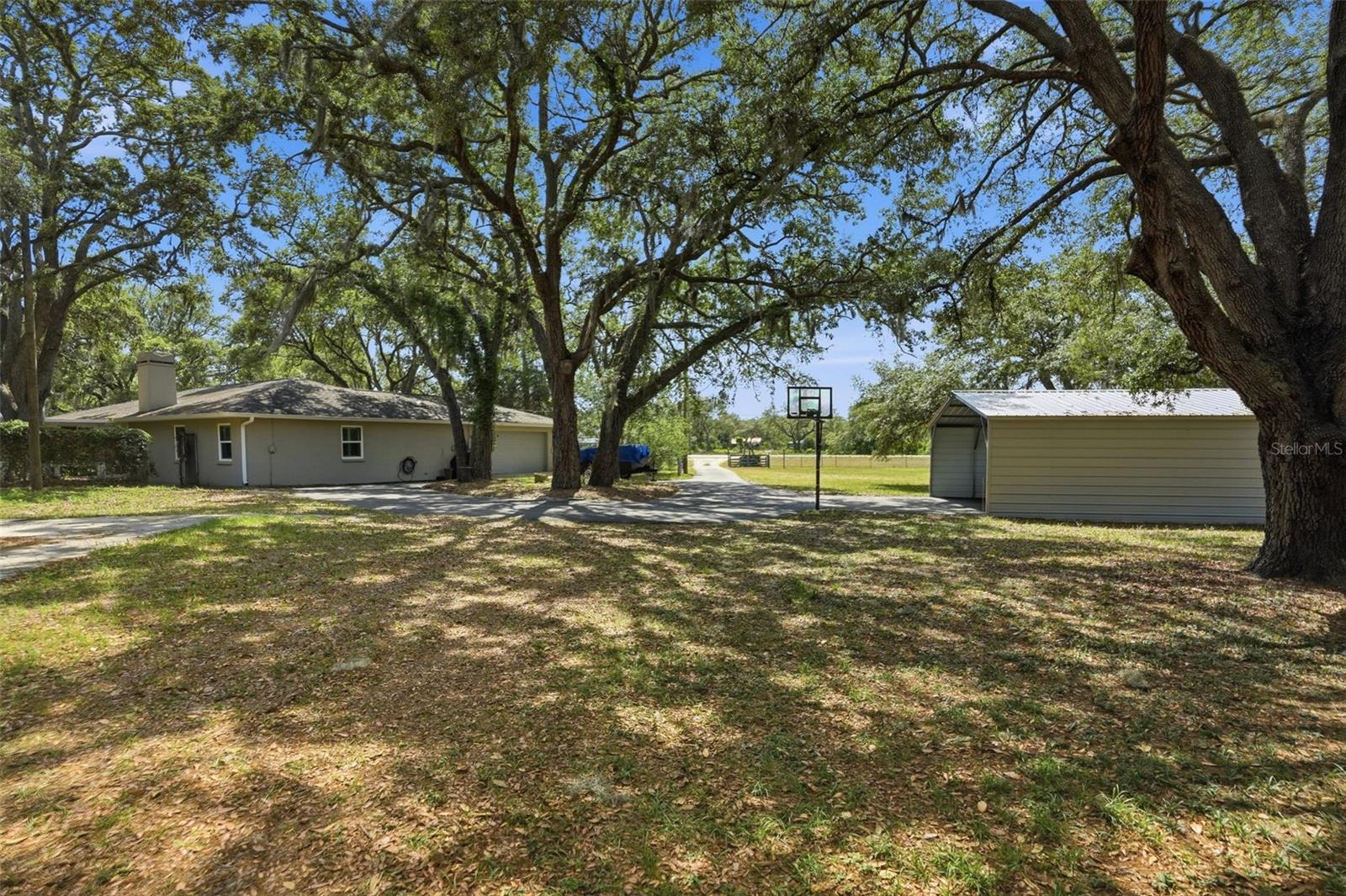 JEAN VAN FARMS - Residential Income