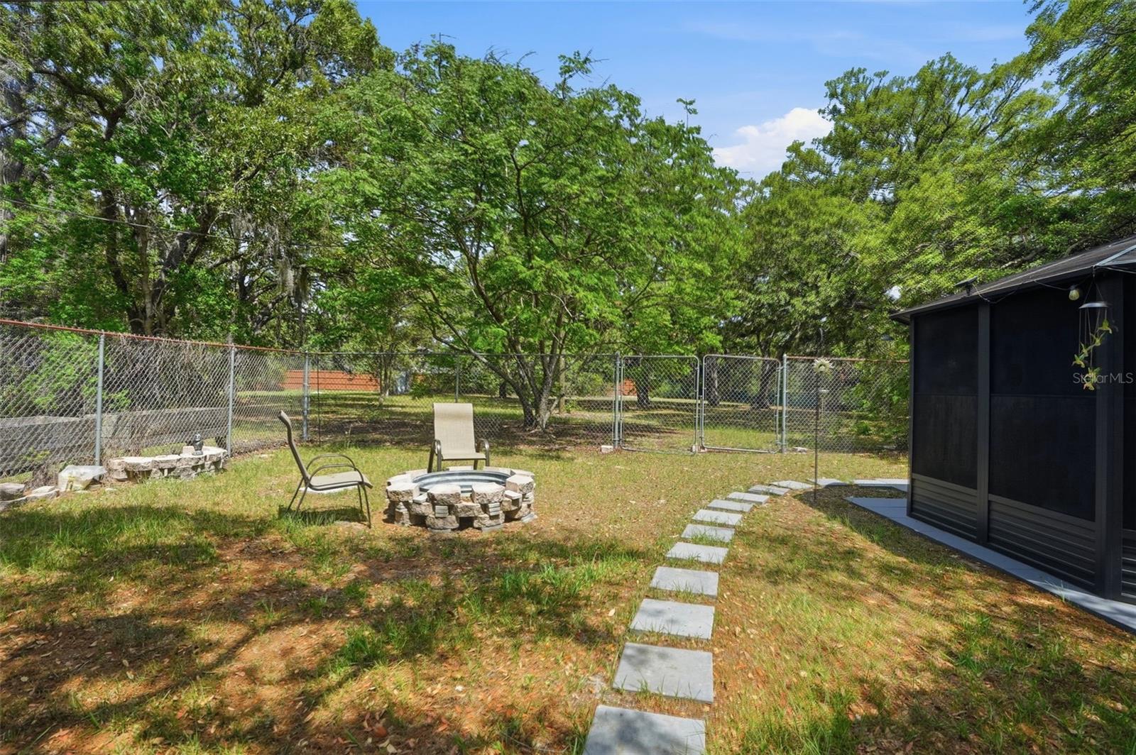 JEAN VAN FARMS - Residential Income