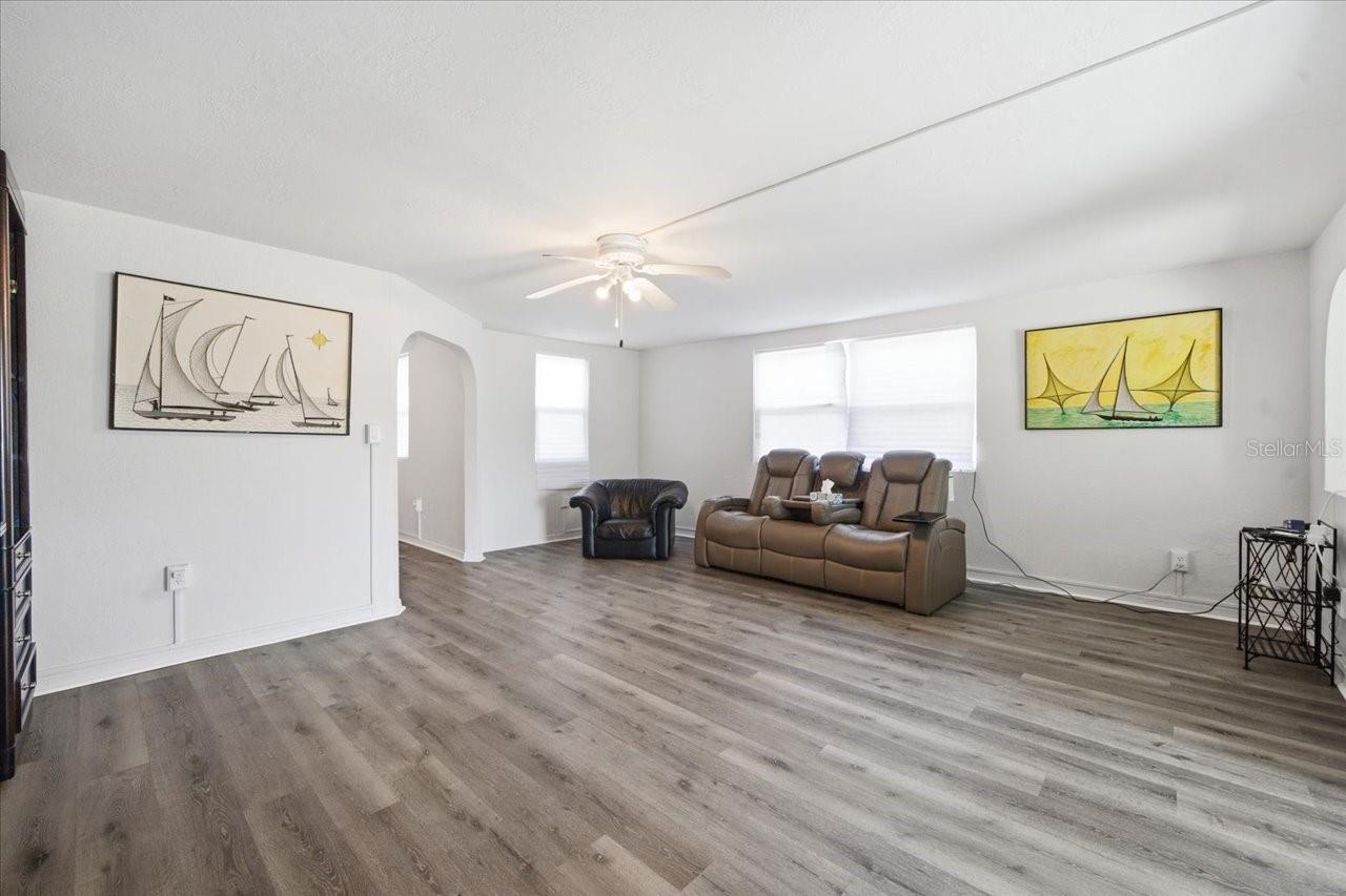LAKE CARROLL - Residential