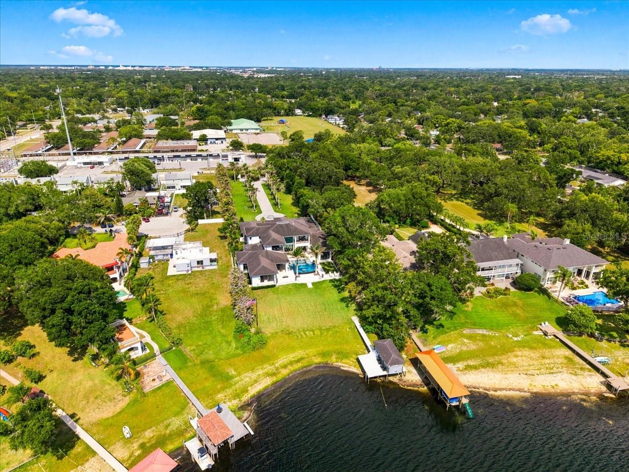 LAKE CARROLL - Residential