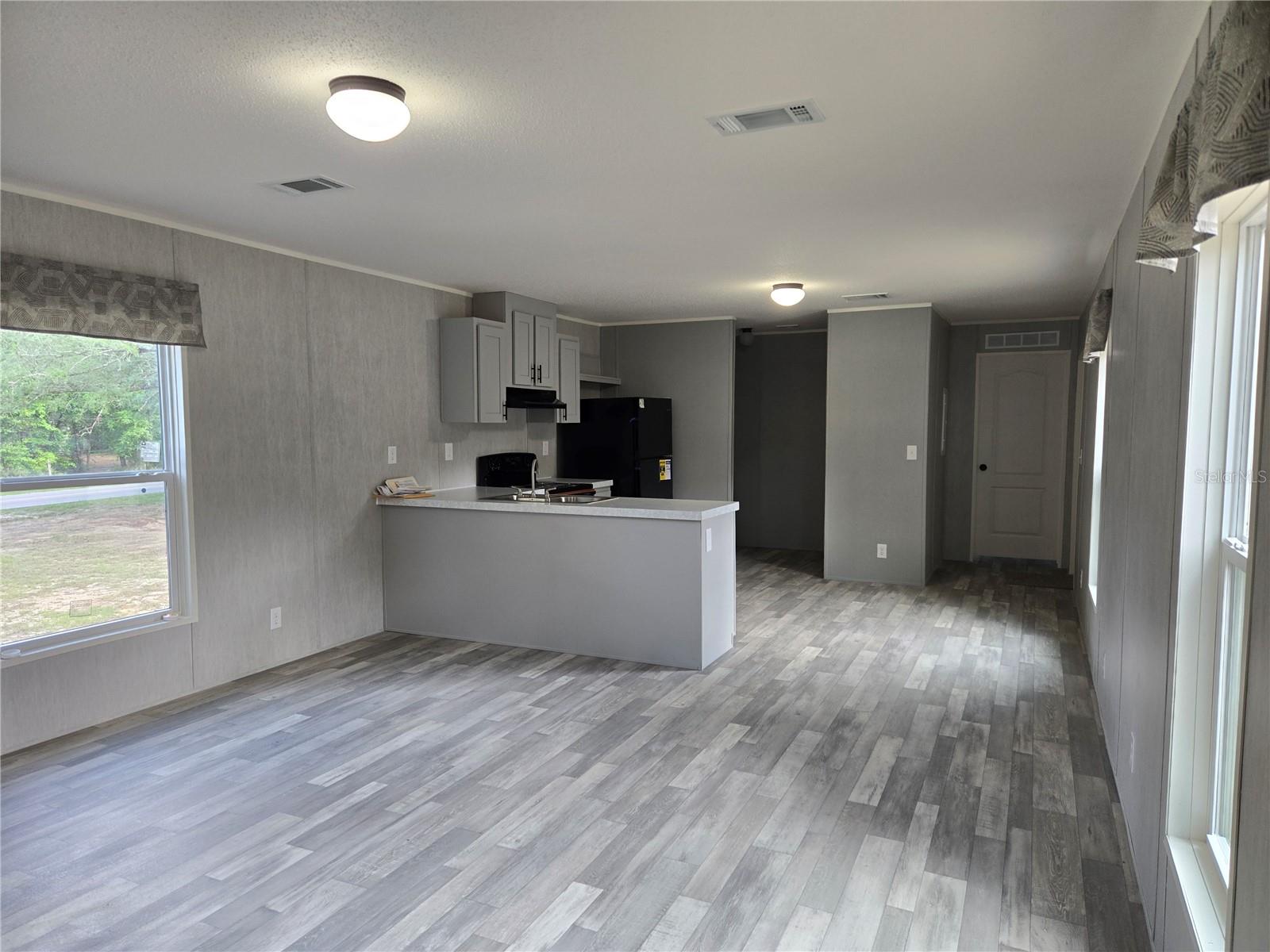 UNIVERSITY ESTATES - Residential