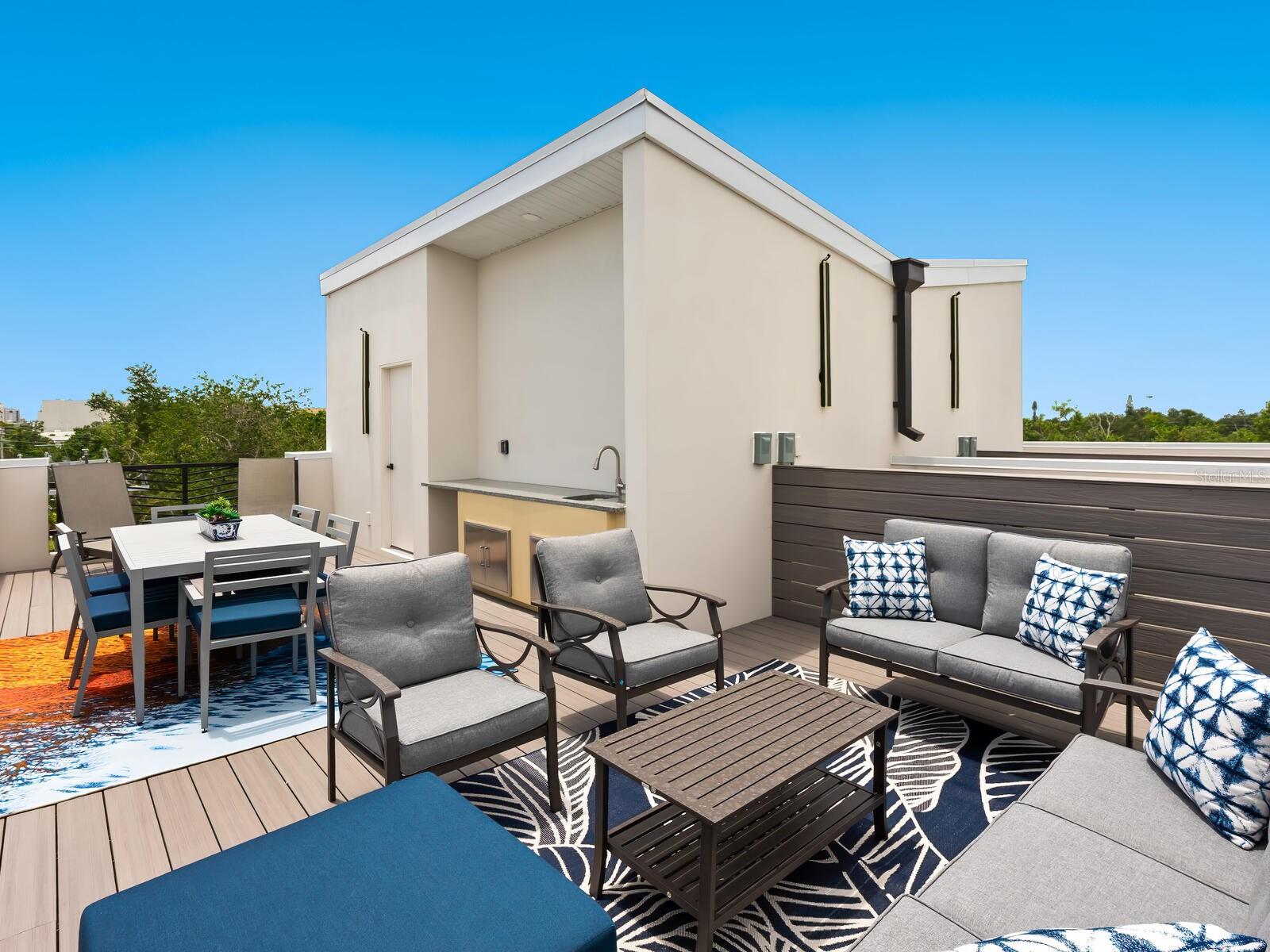 PREMIER ON MAIN - Residential