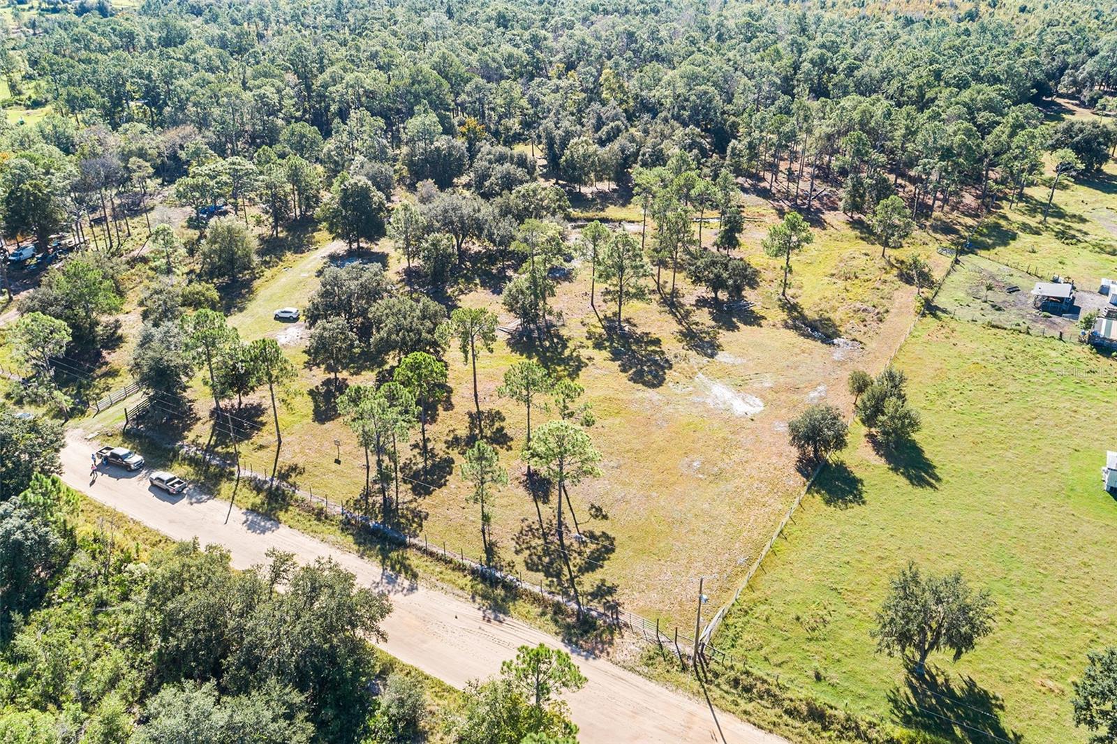OAKRIDGE ESTATES - Land