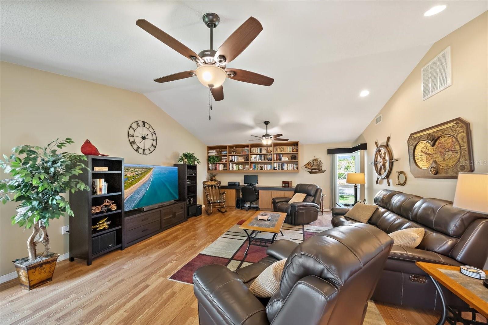 GULF GATE EAST - Residential