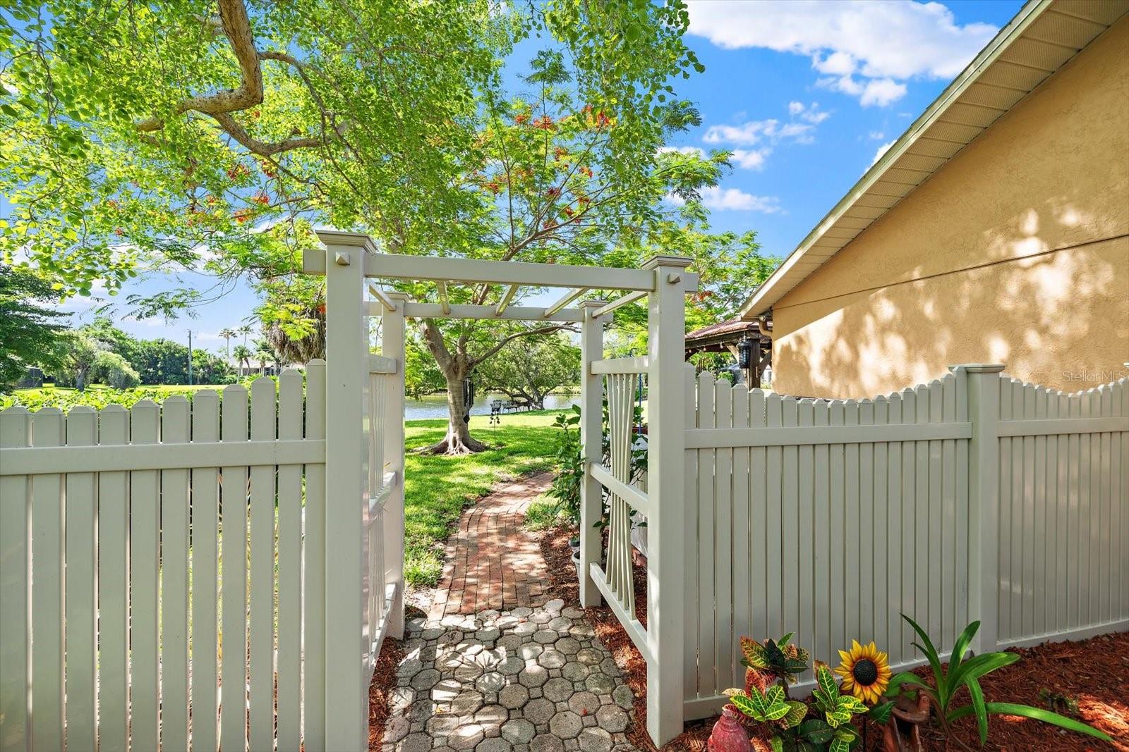 GULF GATE EAST - Residential