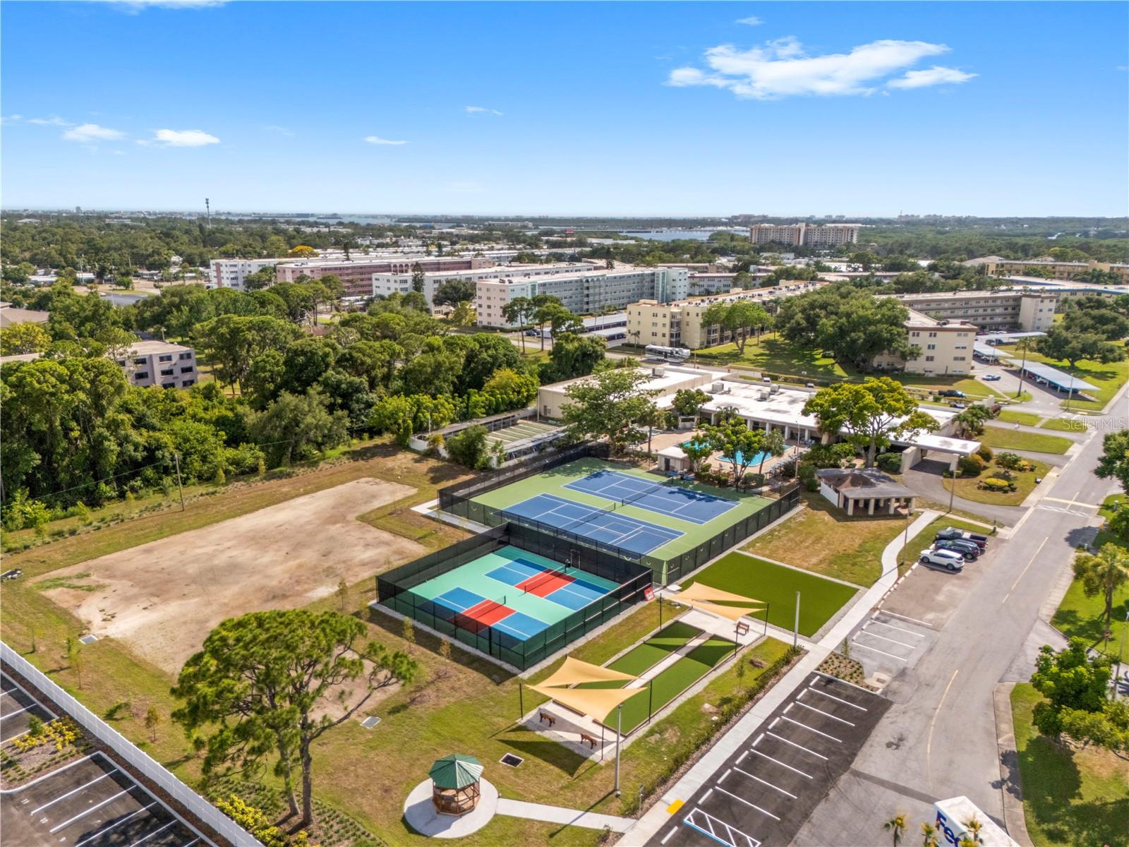 TERRACE PARK OF FIVE TOWNS - Residential