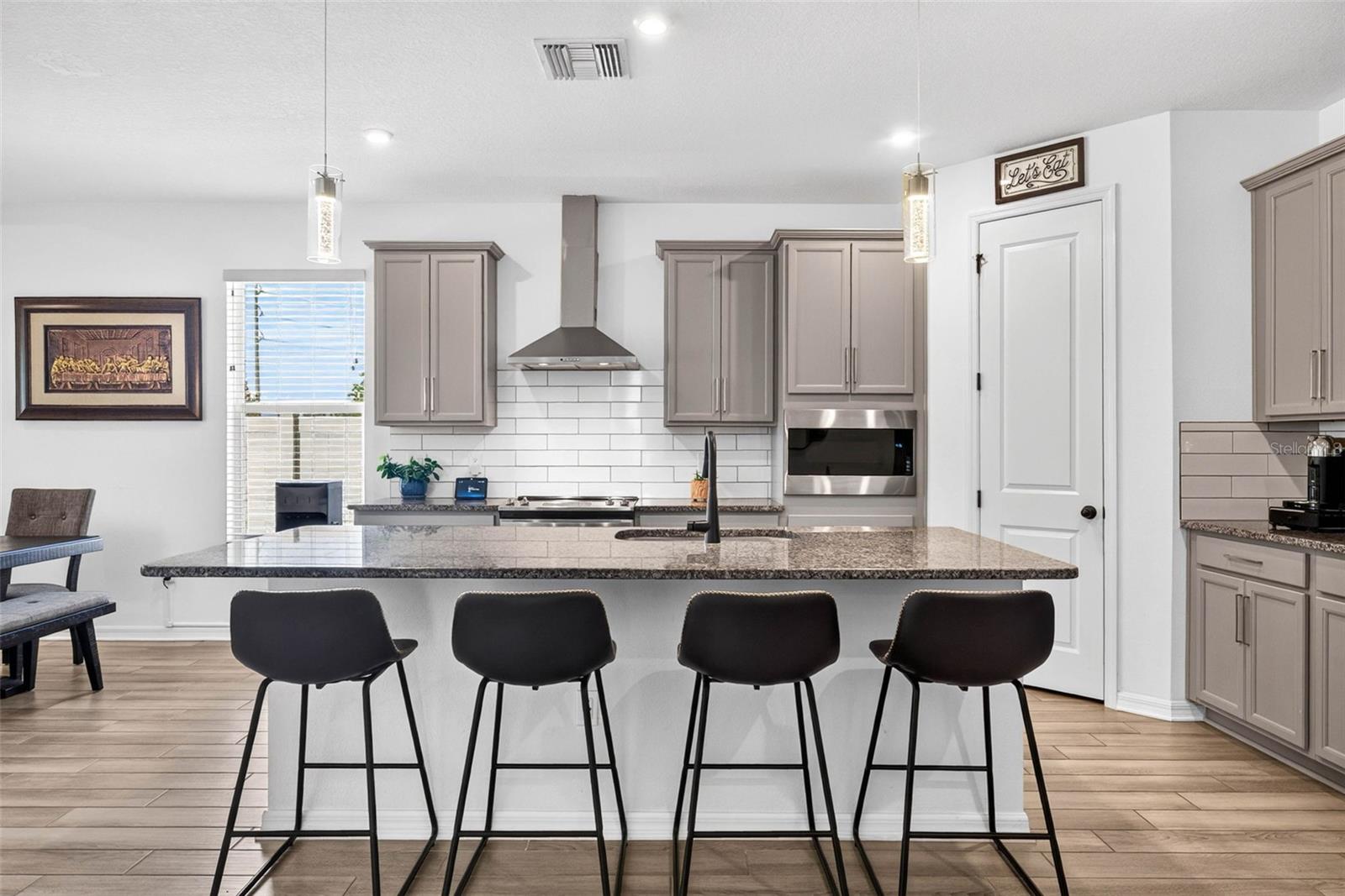 LAKESIDE PH 3 - Residential