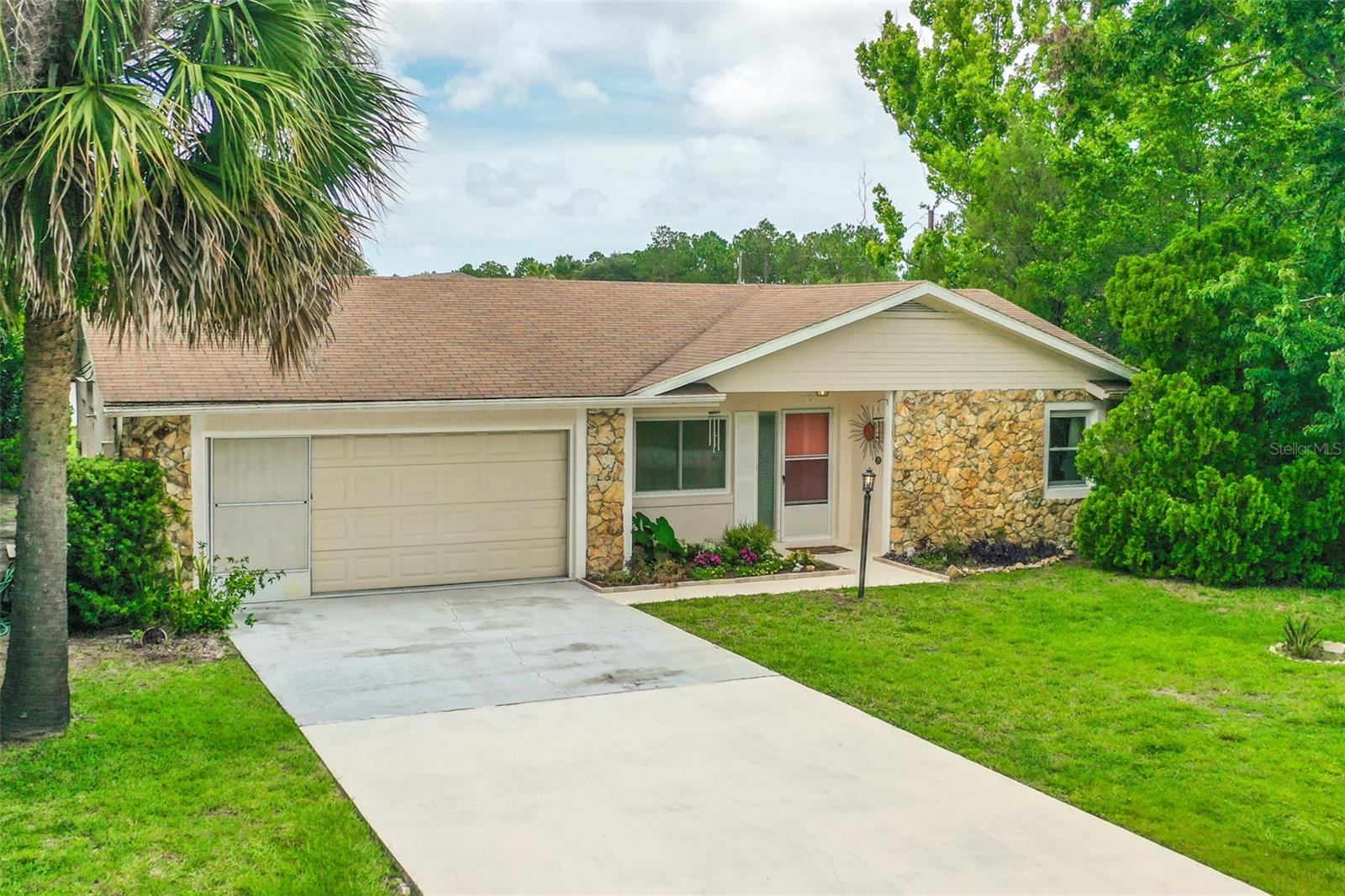 PINE LAKES - Residential