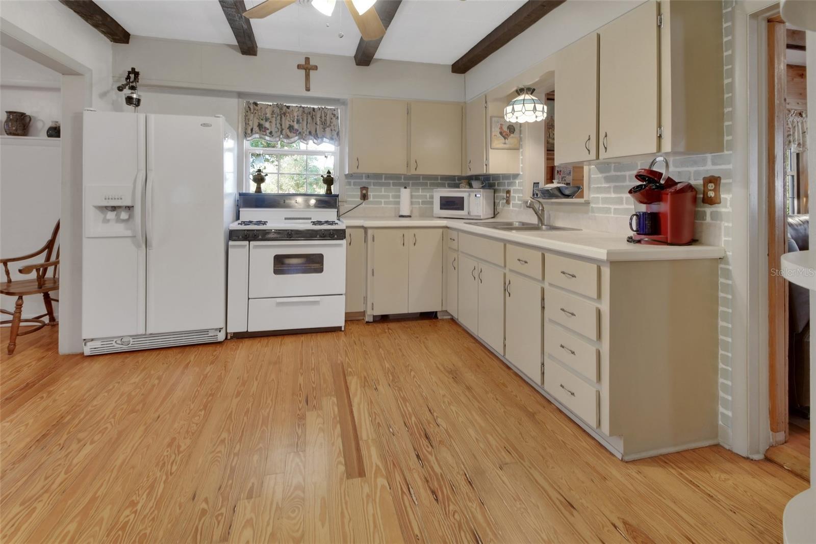 LAKE WINONA - Residential