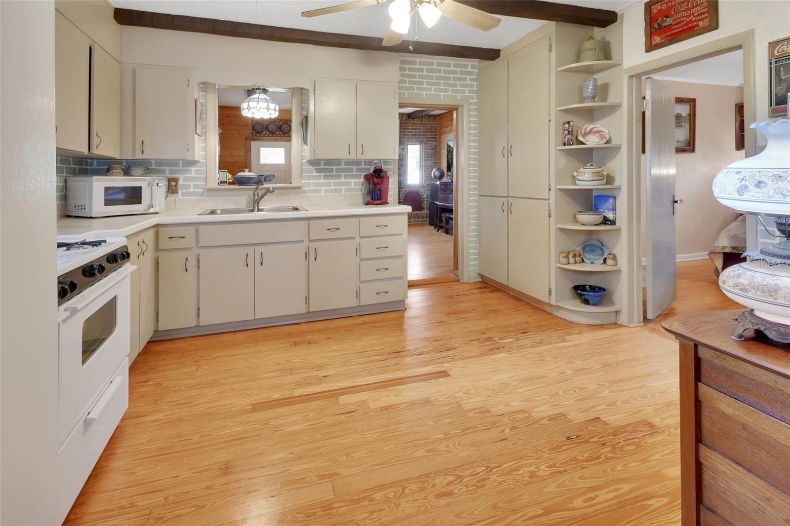 LAKE WINONA - Residential