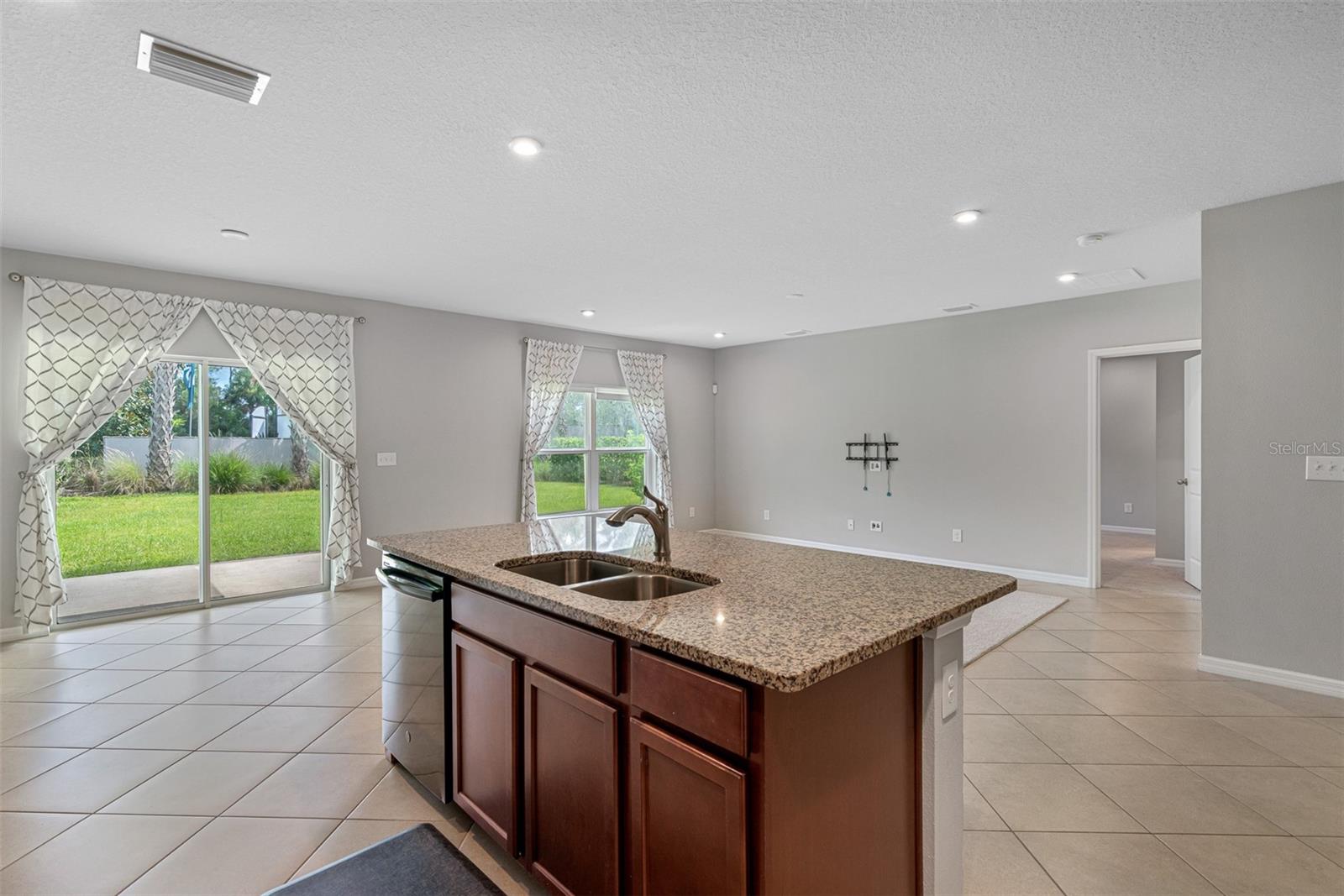 SUMMERWOODS PH IA - Residential Lease