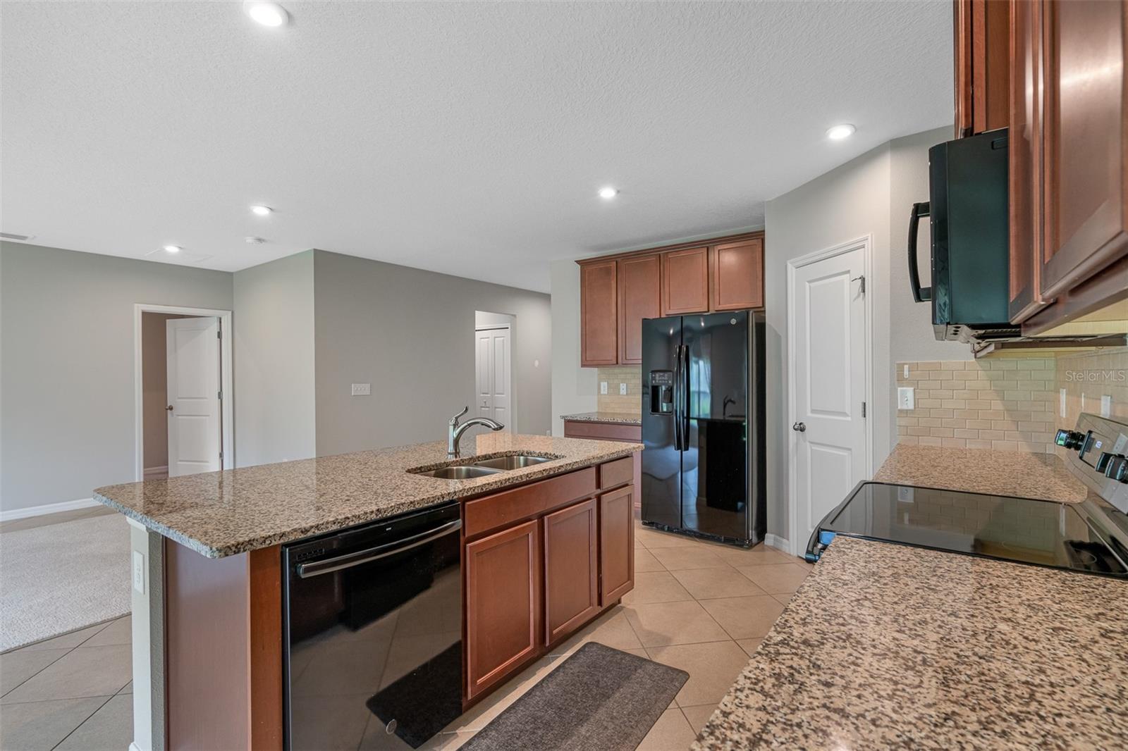 SUMMERWOODS PH IA - Residential Lease