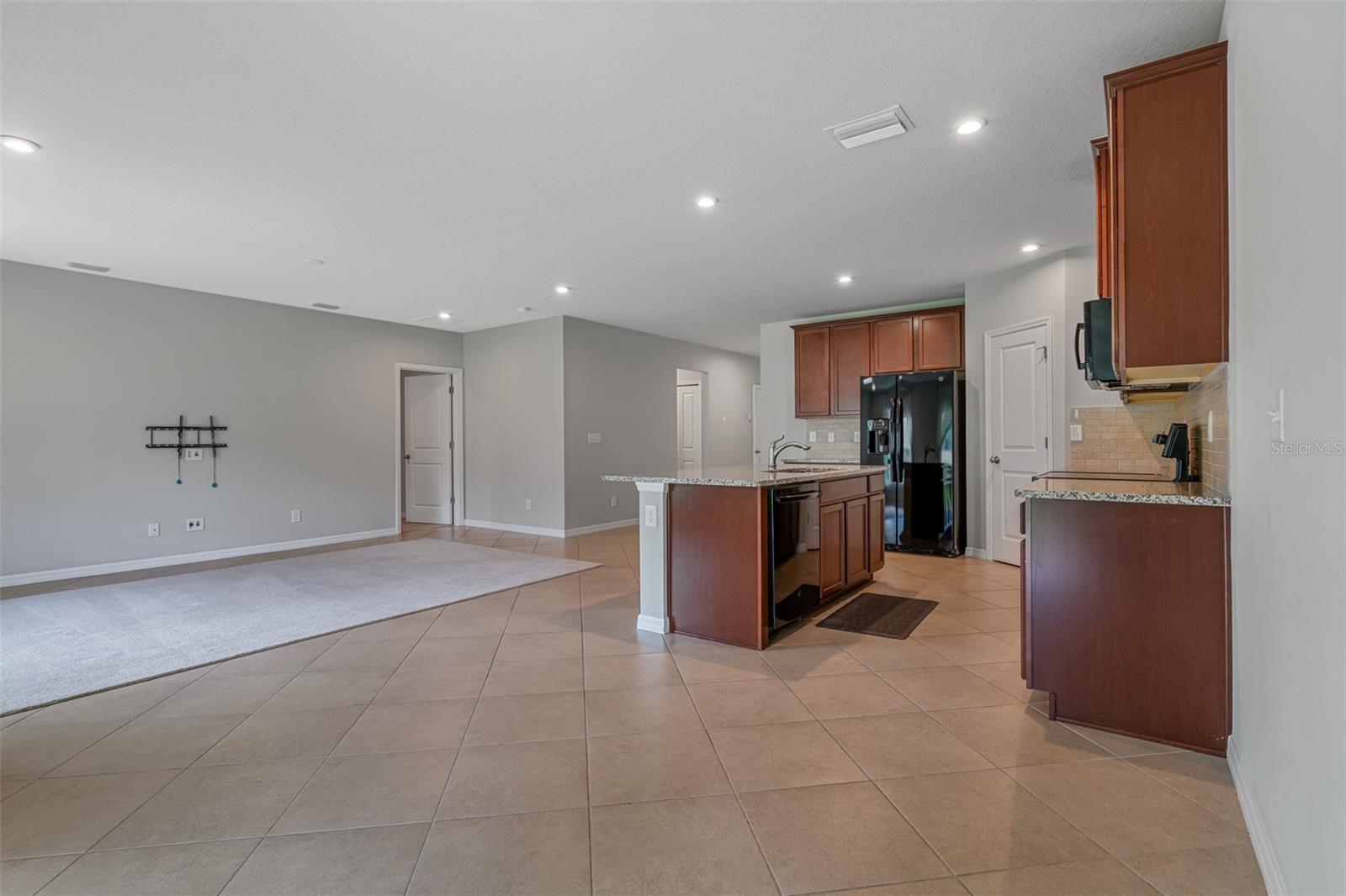 SUMMERWOODS PH IA - Residential Lease