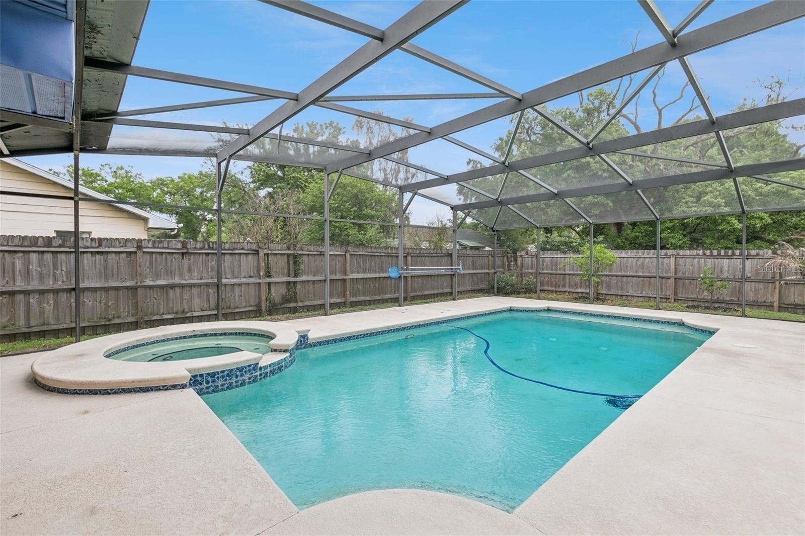 CHARLESTON SQUARE - Residential Lease