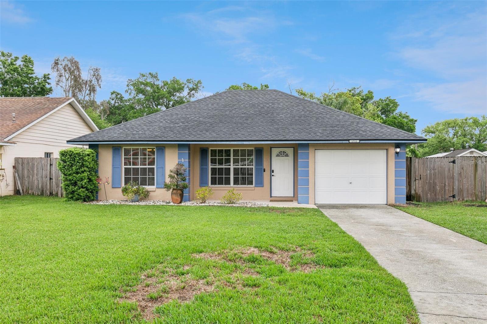 CHARLESTON SQUARE - Residential Lease