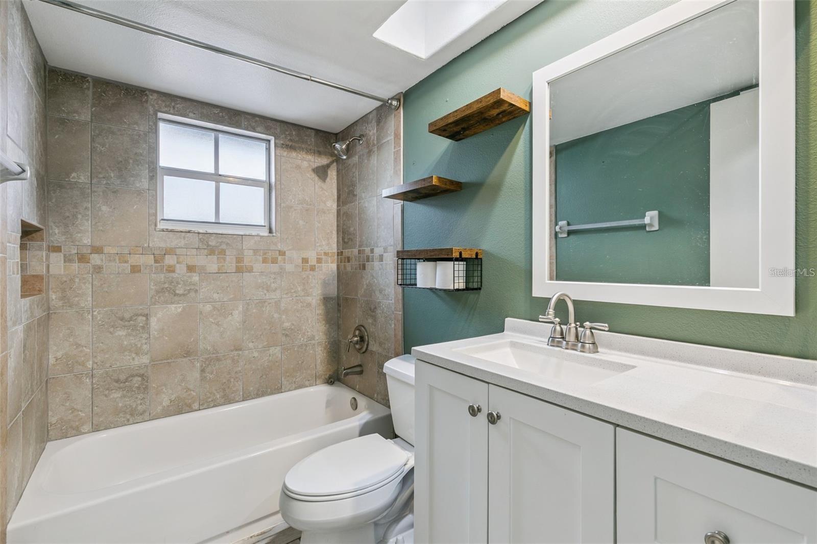 CHARLESTON SQUARE - Residential Lease