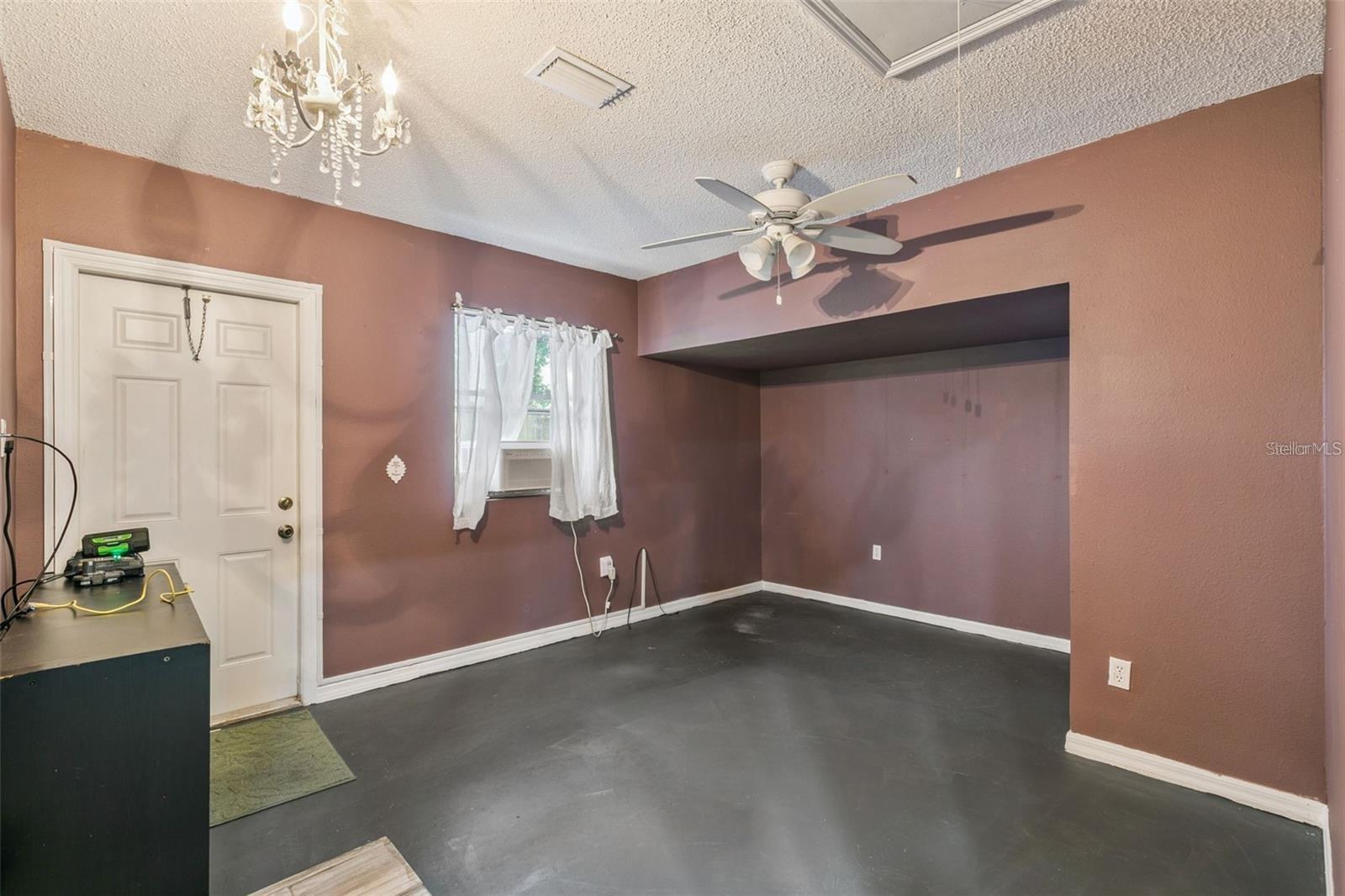 CHARLESTON SQUARE - Residential Lease