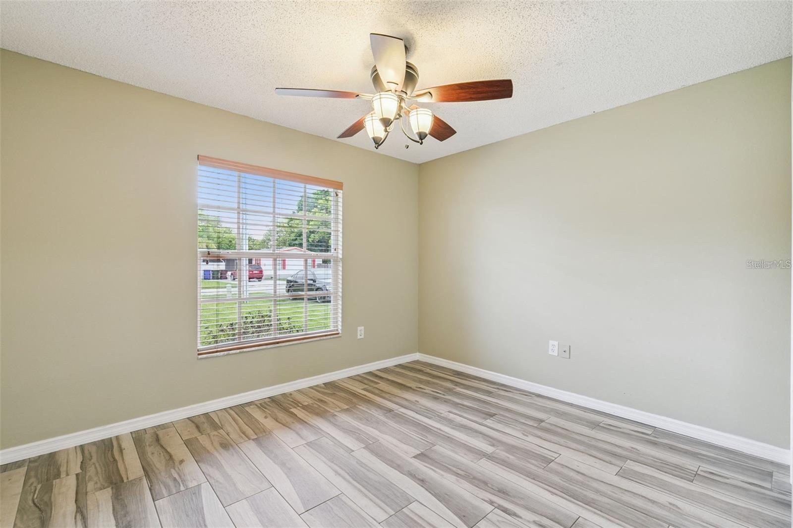 CHARLESTON SQUARE - Residential Lease