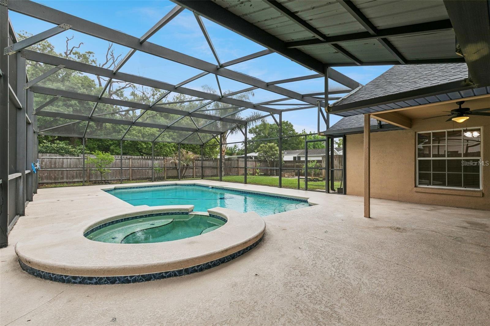 CHARLESTON SQUARE - Residential Lease