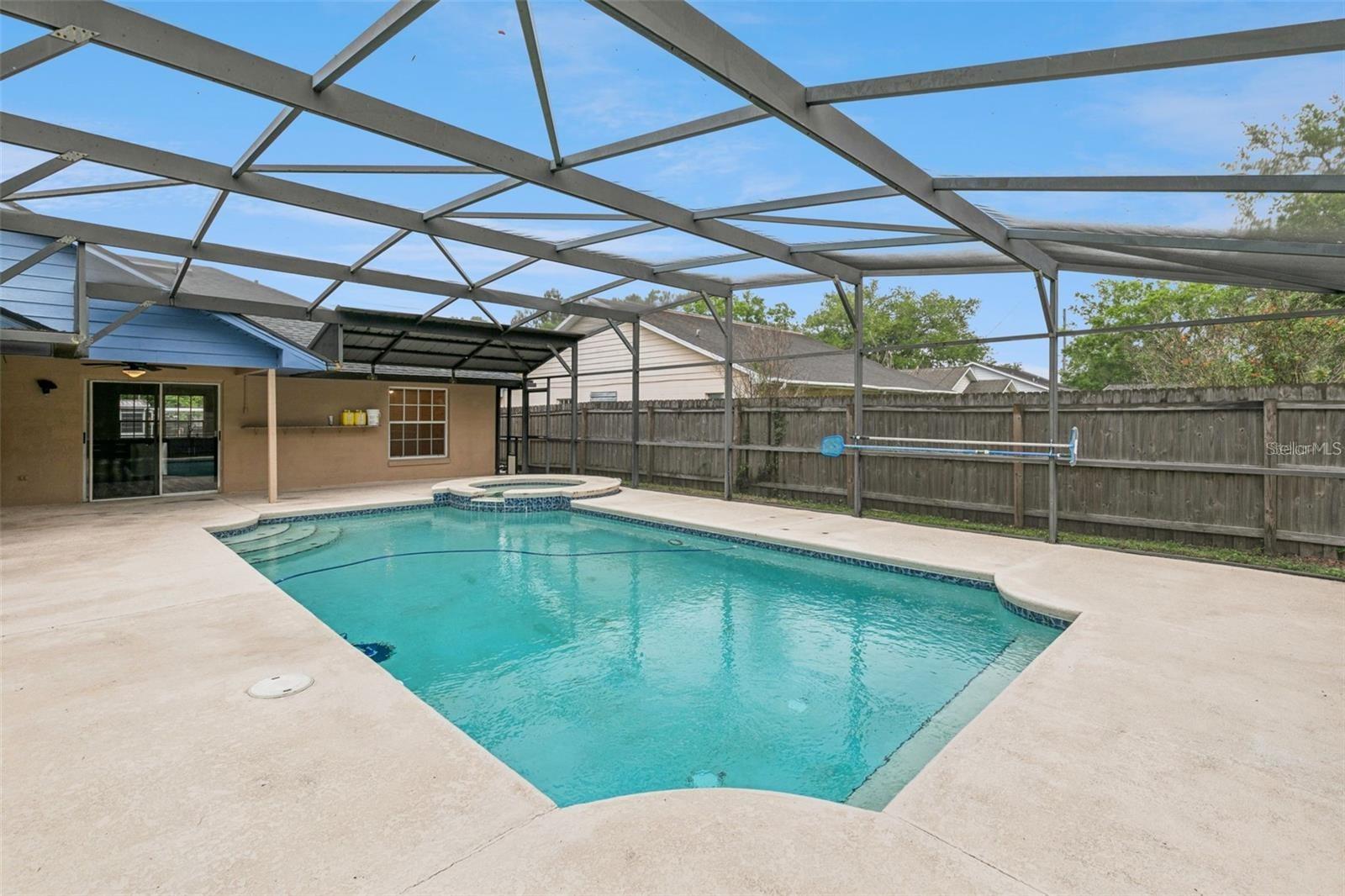 CHARLESTON SQUARE - Residential Lease