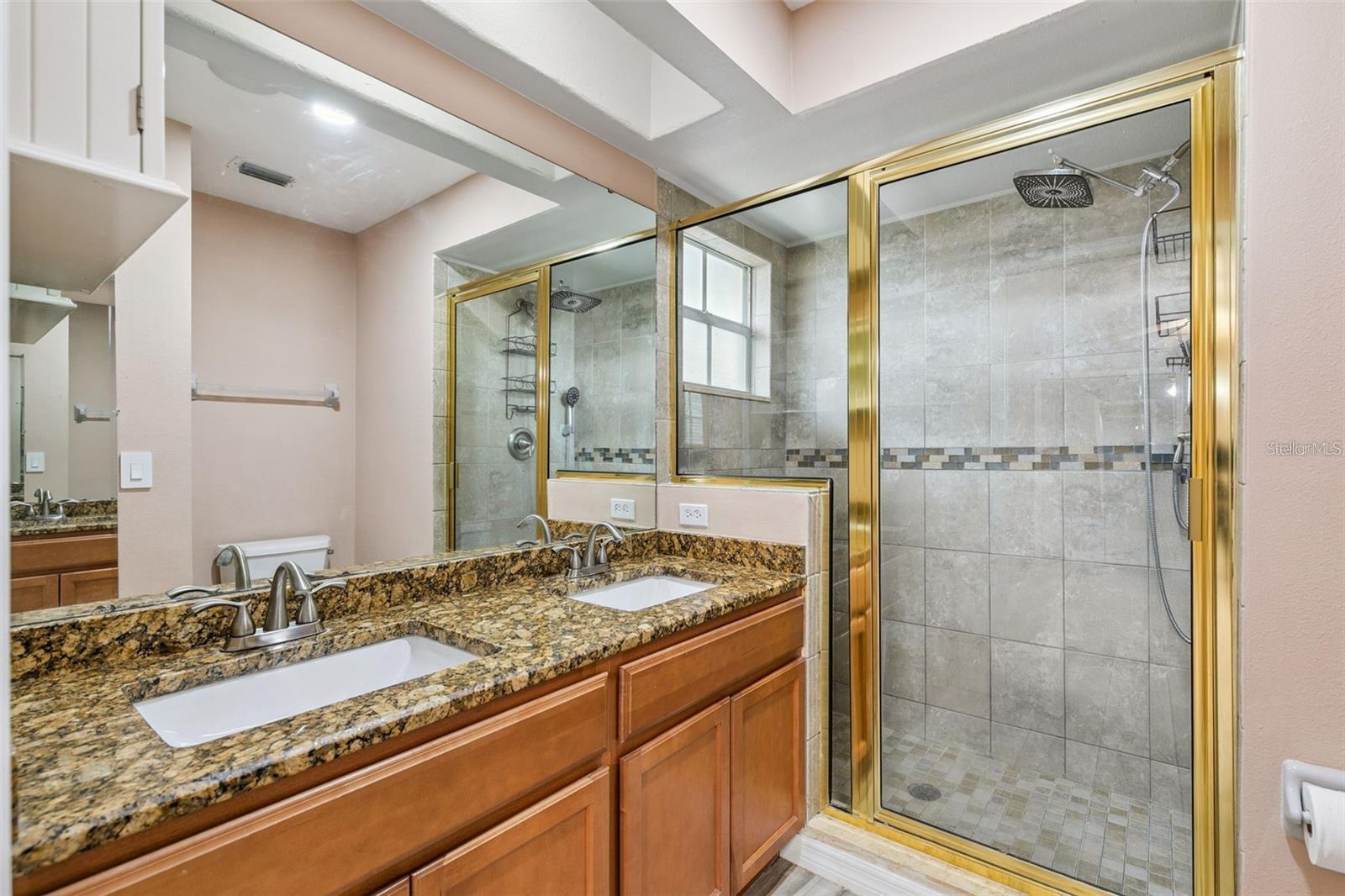 CHARLESTON SQUARE - Residential Lease